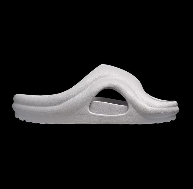 SKYLRK Justin Bieber beach slide 27.5 黒 Justin Bieber introduces the first SKYLRK DROP! 🌟 Available for
