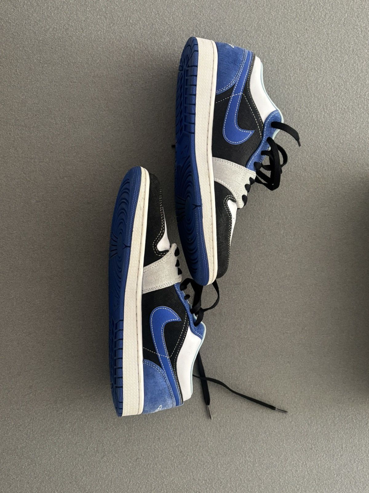 Jordan Brand Jordan 1 low ‘Racer Blue’ Size US 11 / EU 44 - 3 Thumbnail