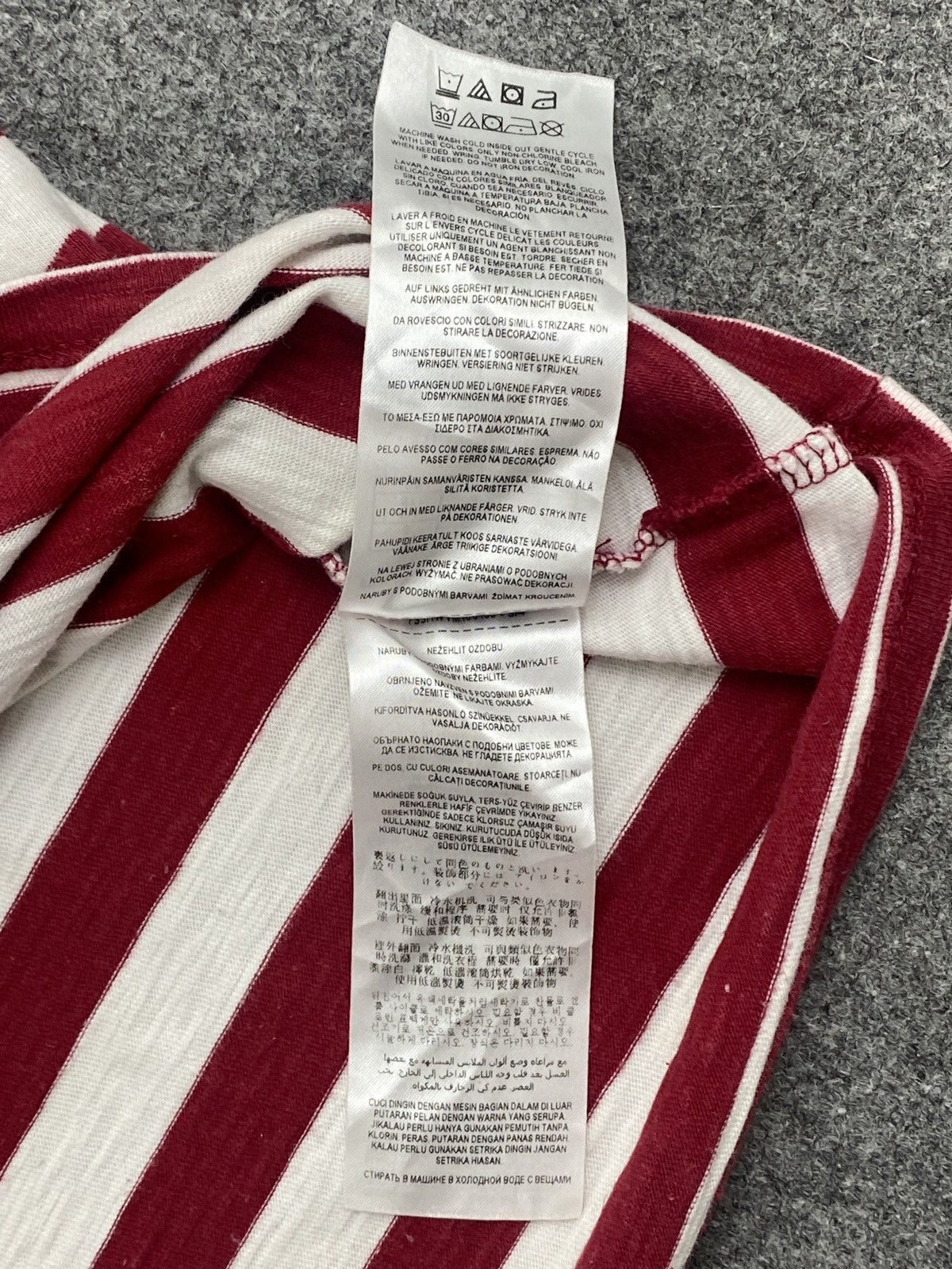 Guess Vintage Guess Center Logo Striped Tee Y2K T0022 Size US S / EU 44-46 / 1 - 7 Thumbnail