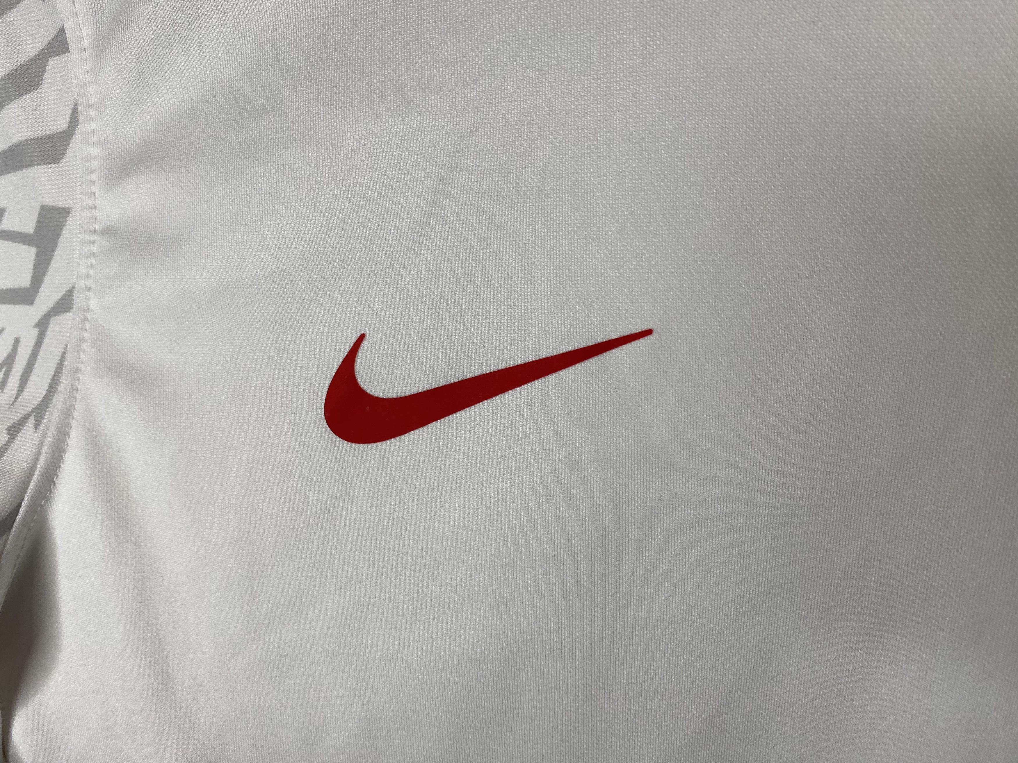 Nike POLAND TEAM 2022 TRAINING FOOTBALL SHIRT SOCCER JERSEY Size US XS / EU 42 / 0 - 4 Thumbnail