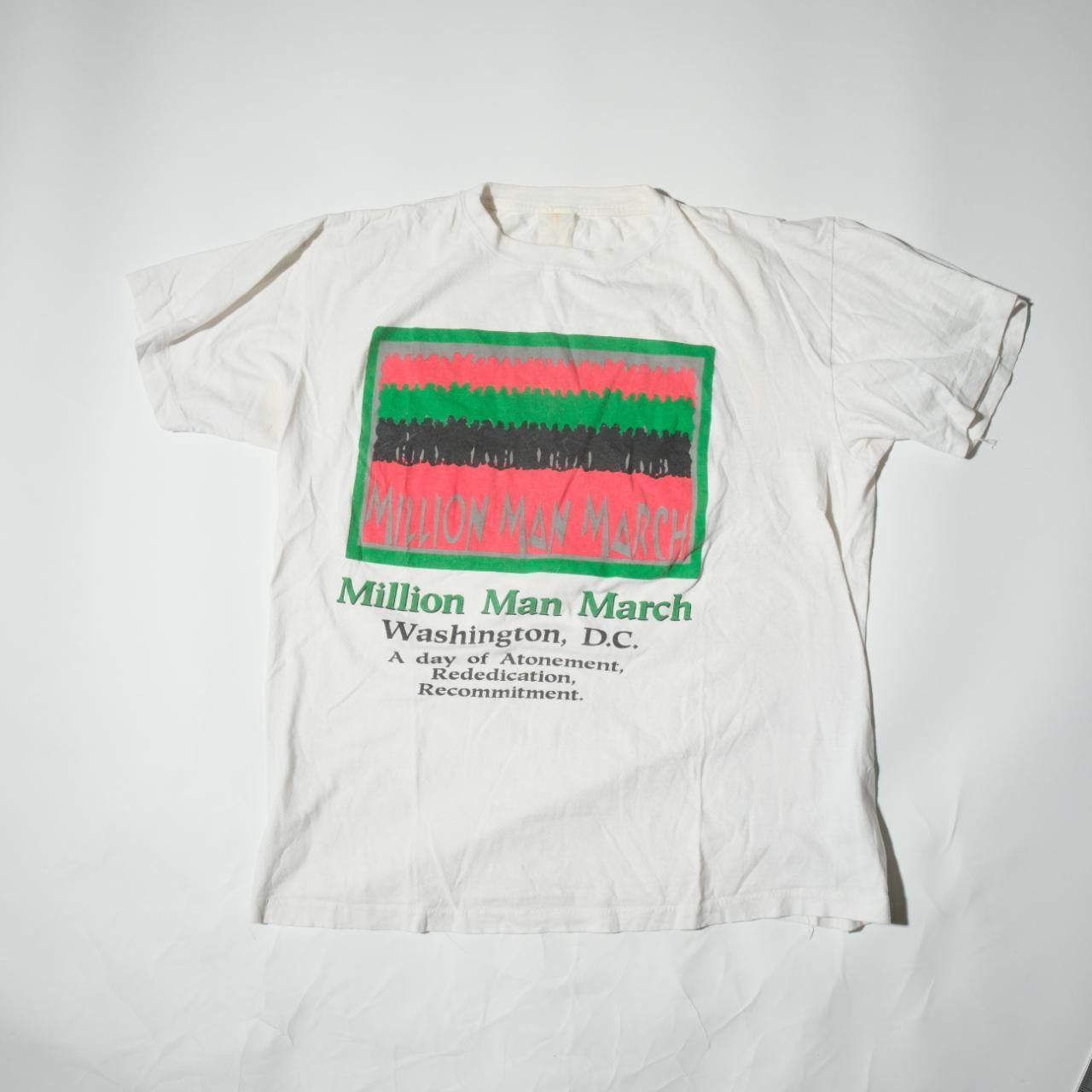 Vintage Vintage The One Million Man March T-Shirt Size US XL / EU 56 / 4 - 1 Thumbnail