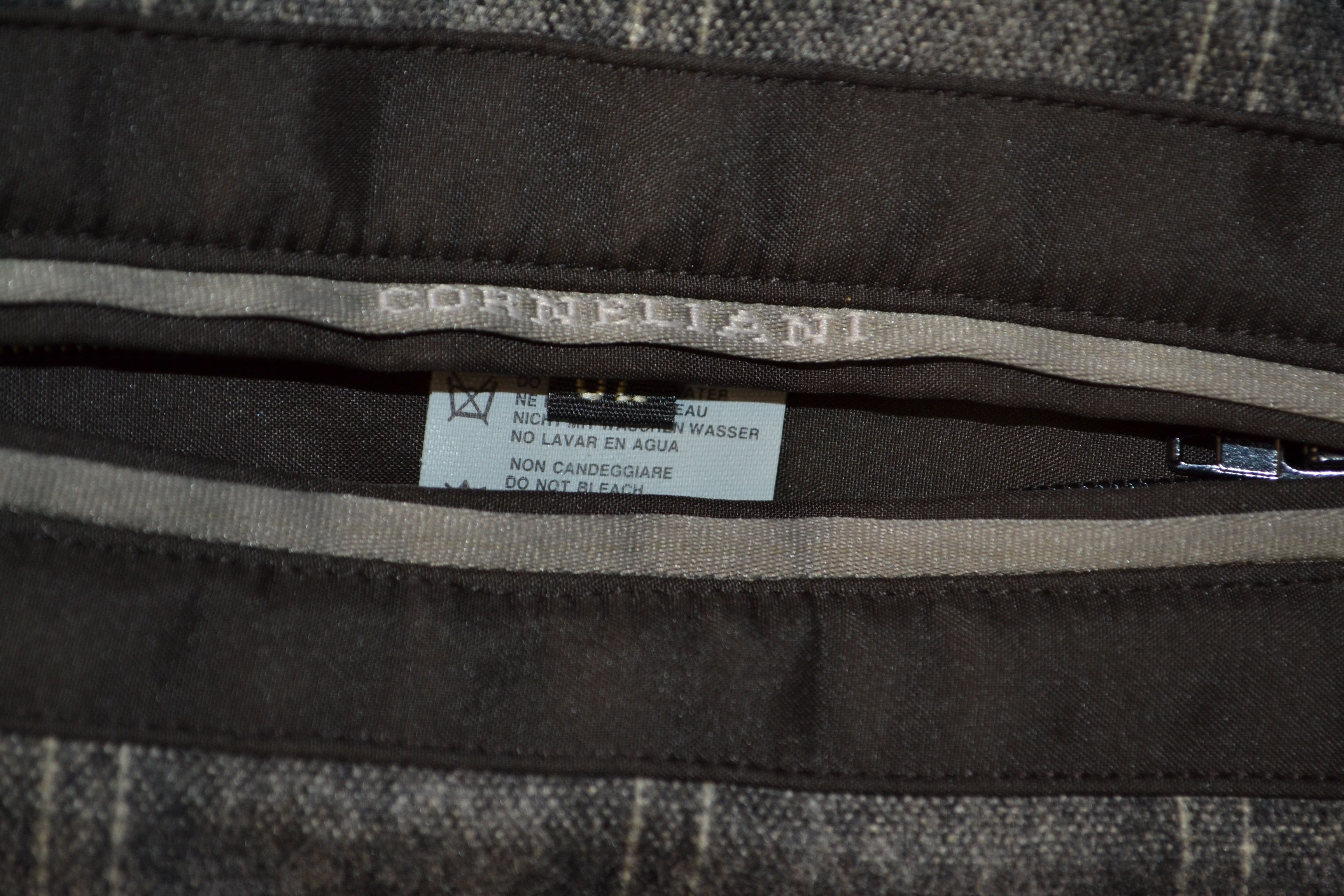 Corneliani Corneliani 52 size L-XL 42 Brown Nylon Coat Overcoat Size US L / EU 52-54 / 3 - 7 Thumbnail