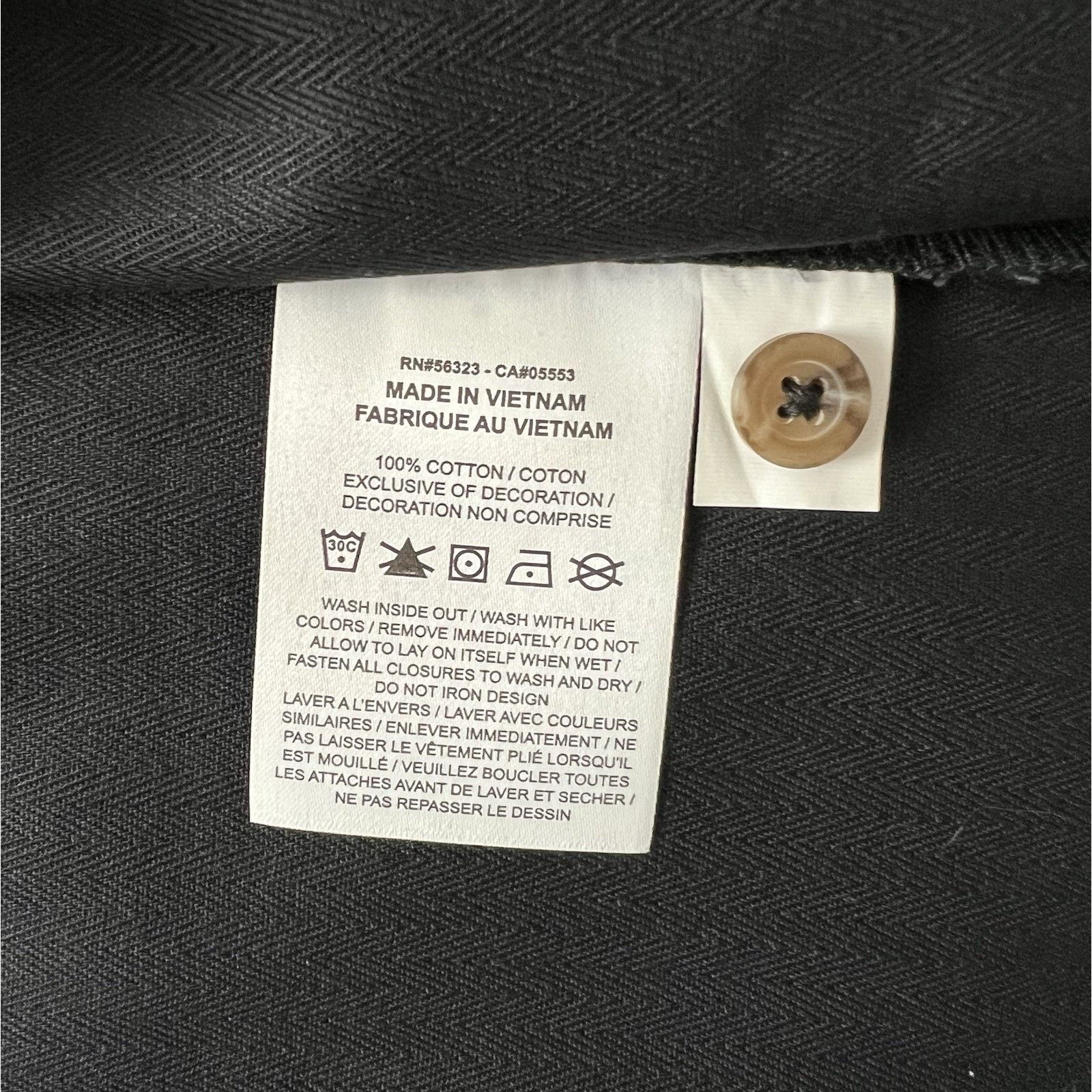 Jordan Brand Nike Air Jordan Essential Statement Button Down Black Size US M / EU 48-50 / 2 - 8 Thumbnail