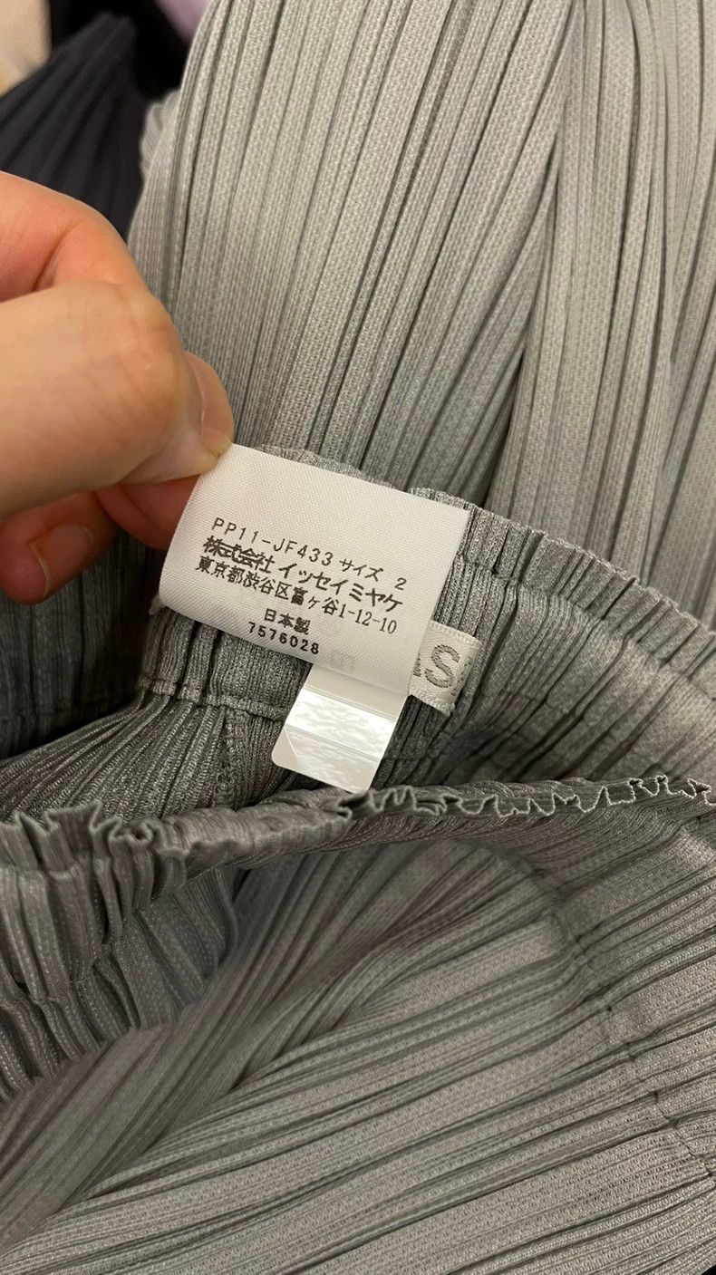 Other Issey Miyake size:2 Grey pleated trousers Size 22" - 4 Thumbnail