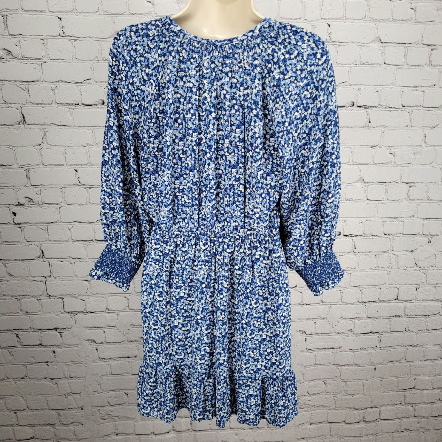Rails Rails Blue Floral Eliza Chrysanthemum Dress 3/4 Sleeve Tie Waist Unlined Small S Size S / US 4 / IT 40 - 2 Thumbnail