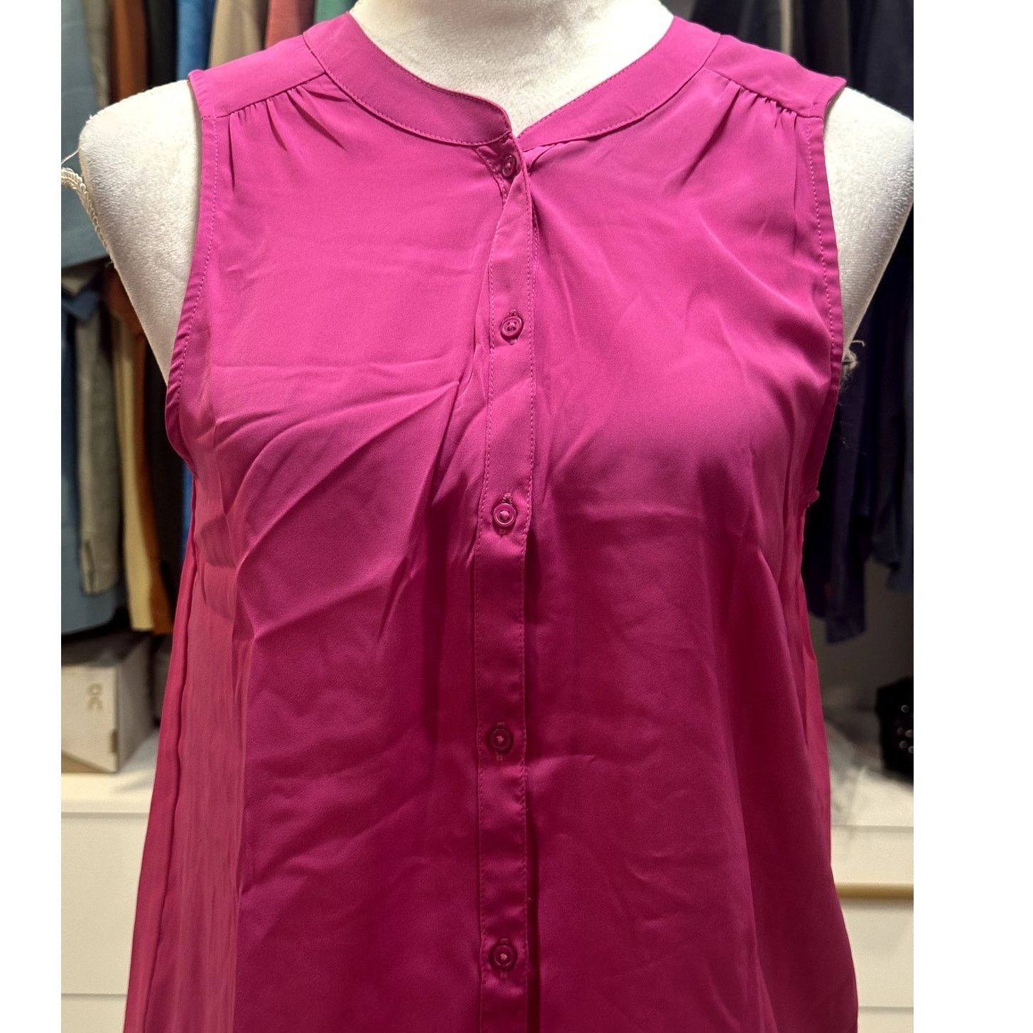 American Eagle Outfitters American Eagle Bright Fuchsia Button Down Sleeveless S Size S / US 4 / IT 40 - 2 Thumbnail