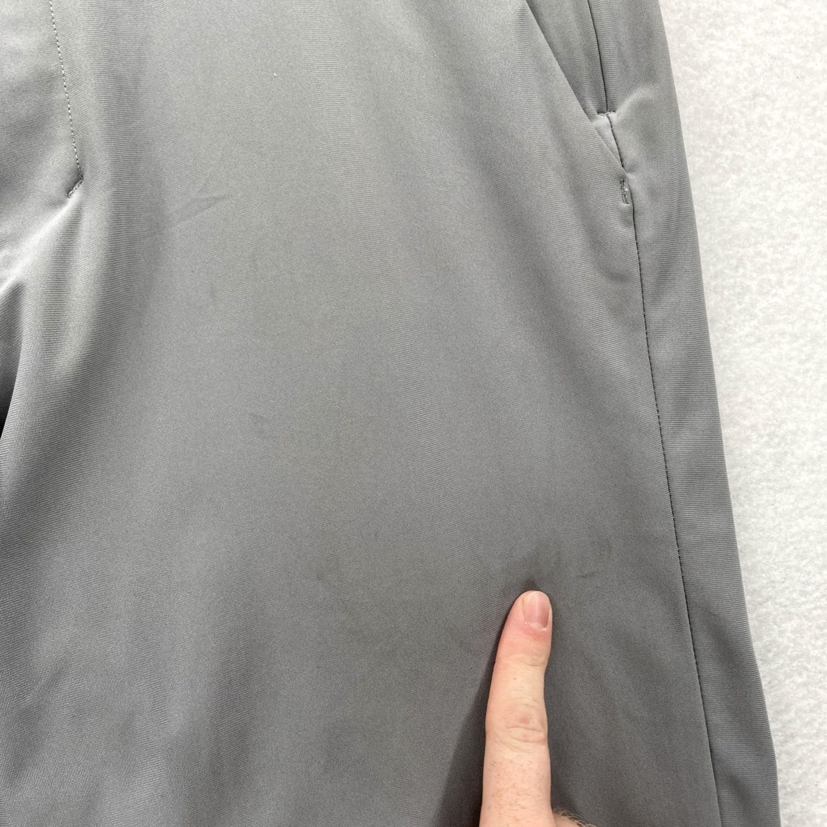 Lululemon Lululemon Mens Golf Chino Pants 34 Gray Performance Tech Stretch Zip Pocket Size US 34 / EU 50 - 4 Thumbnail