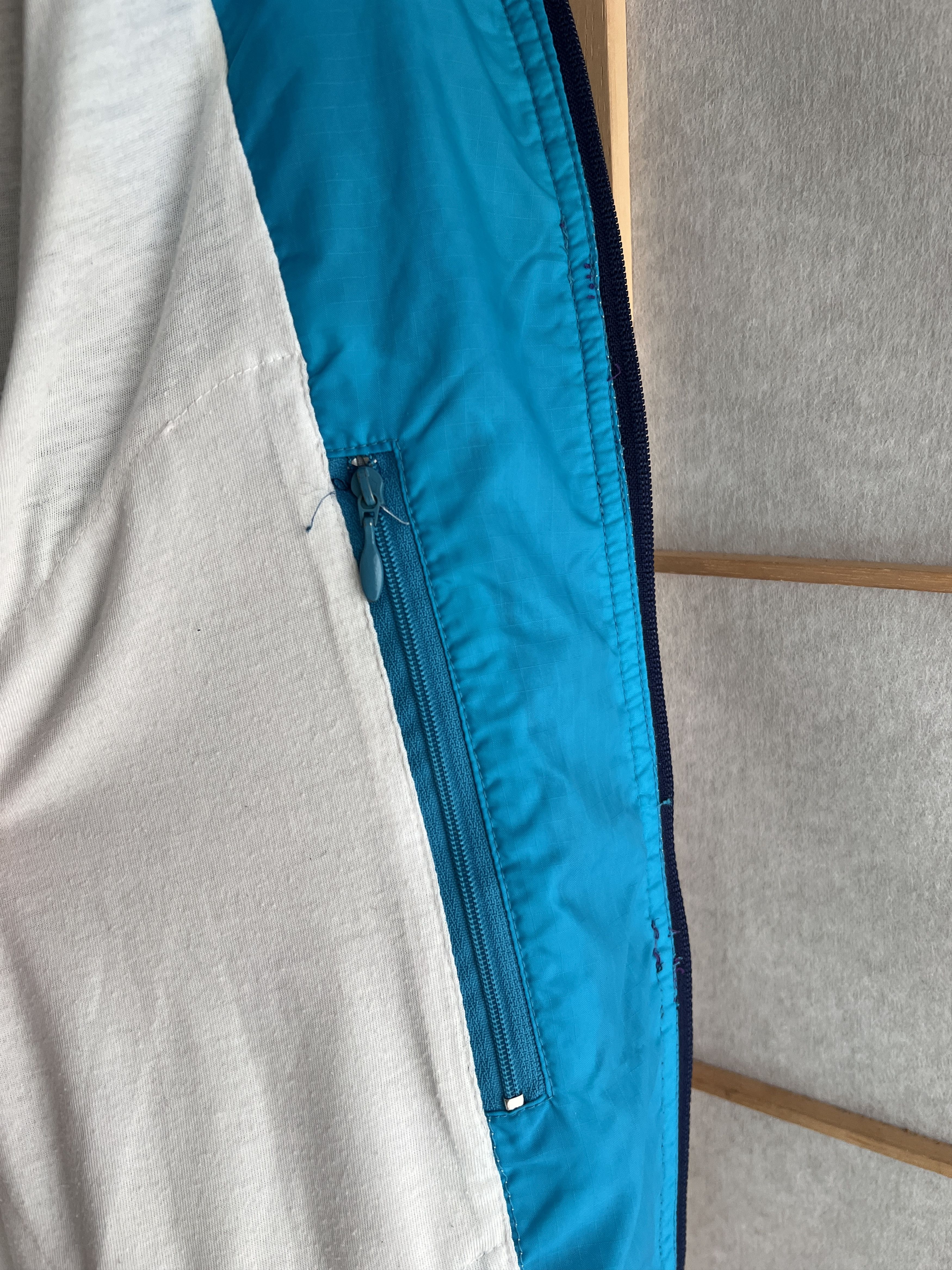 Nike Nike vintage 1990s nylon multicolour track top retro jacket Size US L / EU 52-54 / 3 - 21 Thumbnail