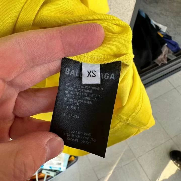 Balenciaga Balenciaga Yellow environmental protection cola short slee Size US XS / EU 42 / 0 - 4 Thumbnail