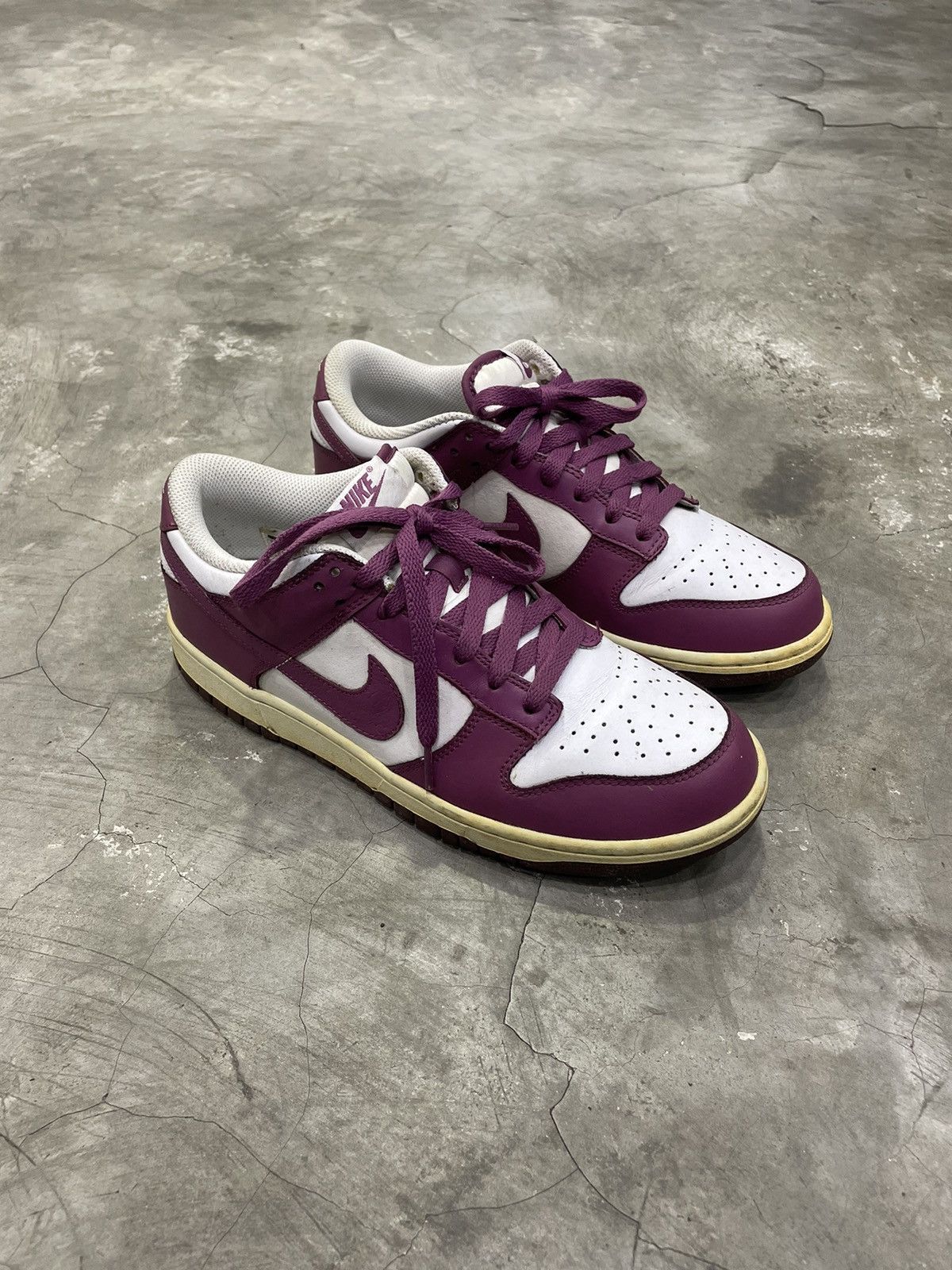 Nike Nike Dunk Low Ostrich Pack Myth 2010 years vintage burgundy Size US 9 / EU 42 - 12 Thumbnail