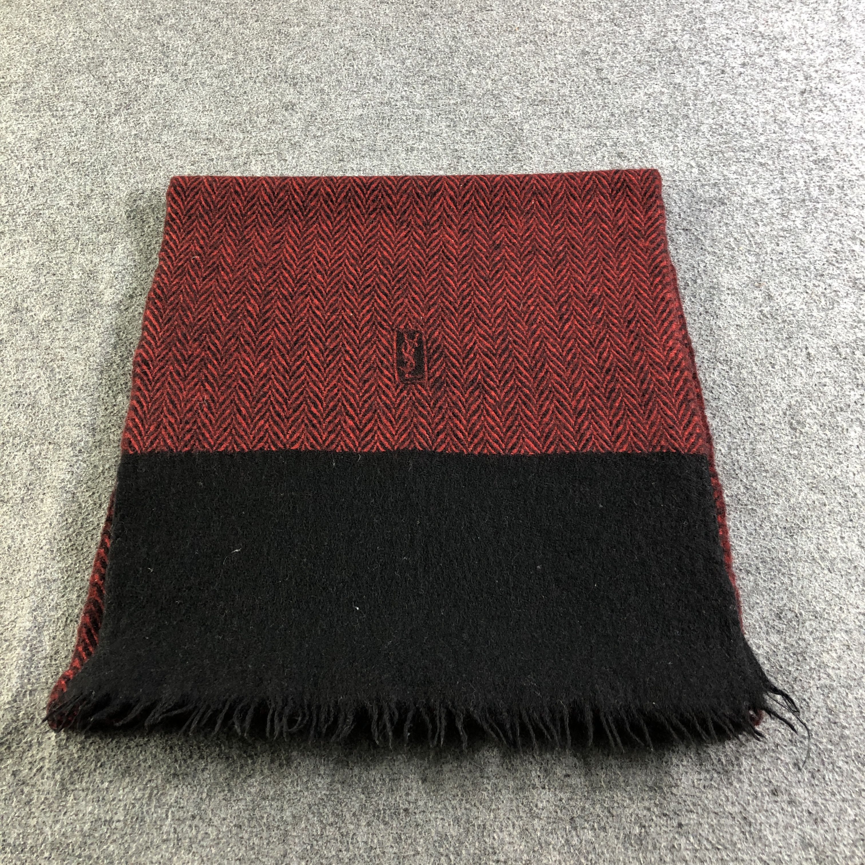 Yves Saint Laurent Yves Saint Laurent Wool Scarf Muffler Neckwear V2669 Size ONE SIZE - 3 Thumbnail