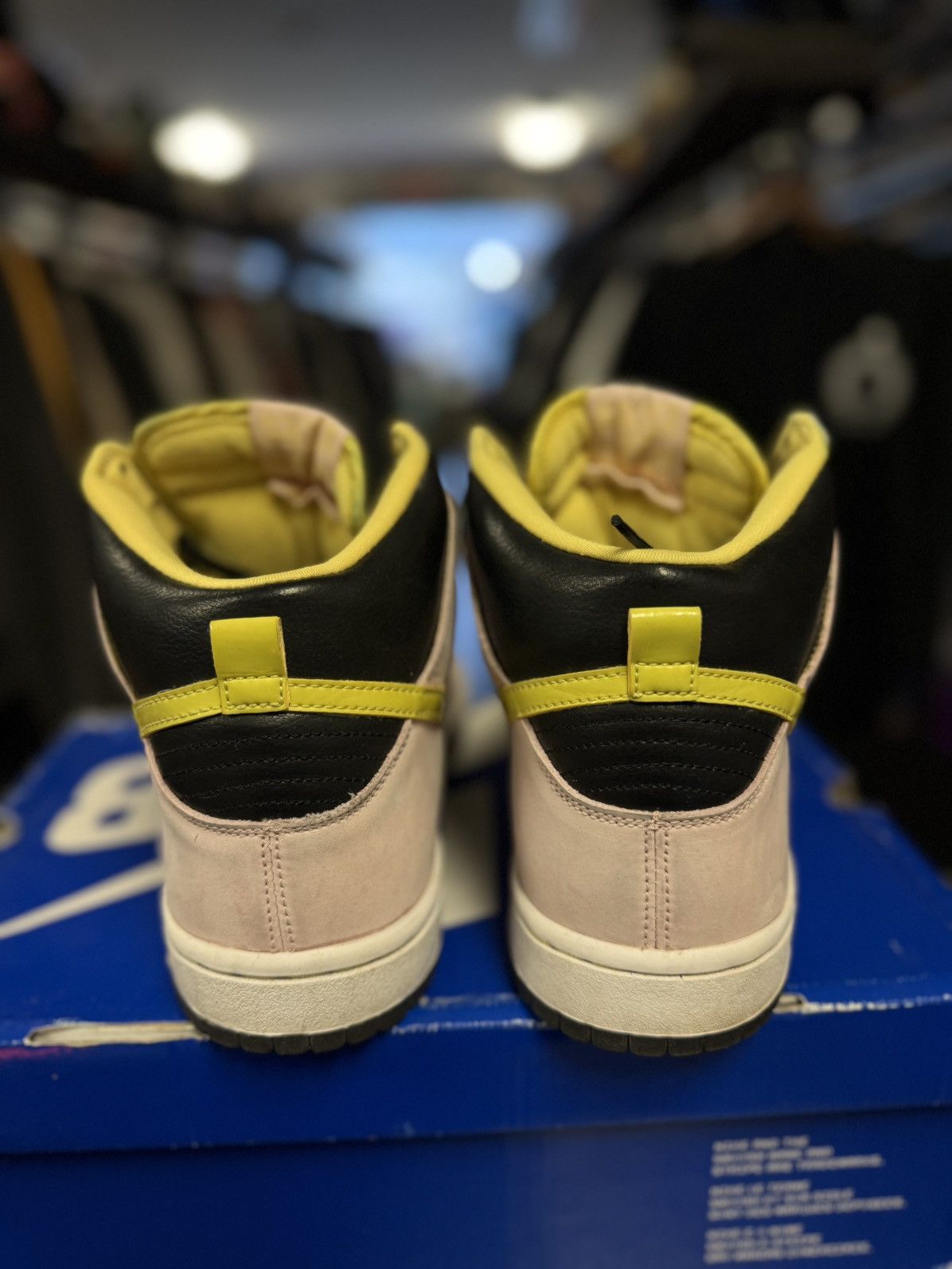 Nike Nike Dunk SB High Ms Piggy Dunk Size 11 2009 RARE Size US 11 / EU 44 - 11 Thumbnail