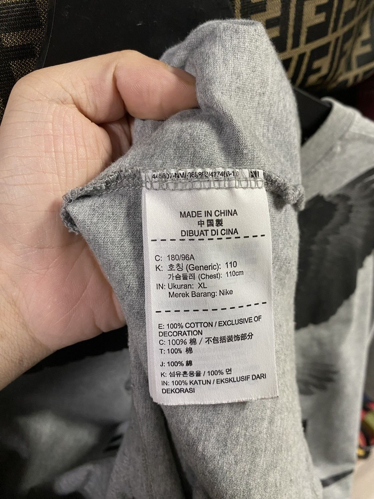 Off-White Off-White Nike T-Shirt Preowned Men’s Size XLarge Size US XL / EU 56 / 4 - 7 Thumbnail