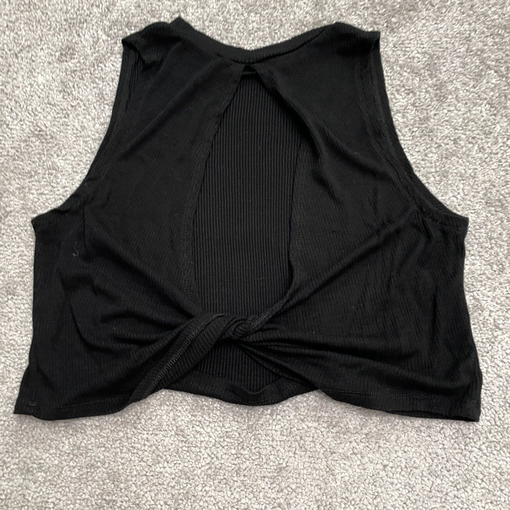 AQUA Aqua Cropped Top Womens M Black Backless Sleeveless Knit Tank Top Womens Size M / US 6-8 / IT 42-44 - 2 Thumbnail