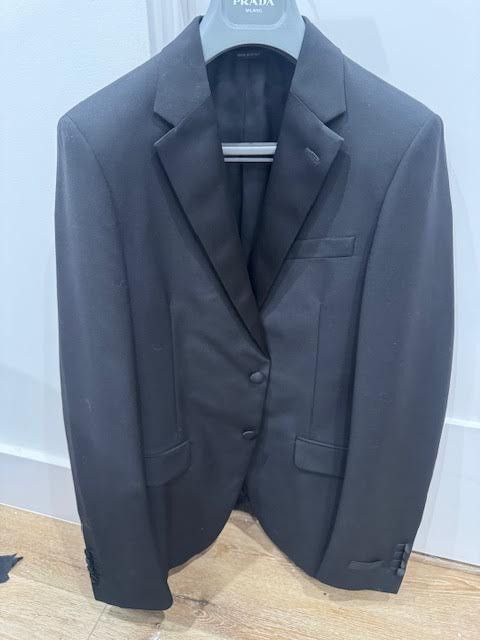 Prada Prada single breasted black suit with satin lapel Size 48R - 7 Thumbnail