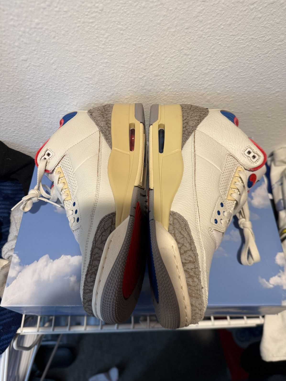 Jordan Brand Jordan 3 Seoul Size US 11 / EU 44 - 2 Thumbnail