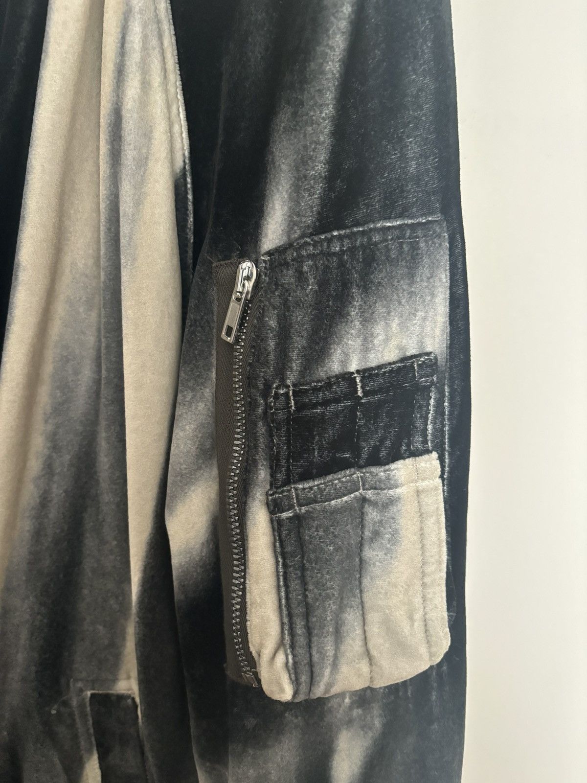 Rick Owens Rick Owens fw22 mainline Velvet Gradient ma-1 Jacket Size US M / EU 48-50 / 2 - 3 Thumbnail