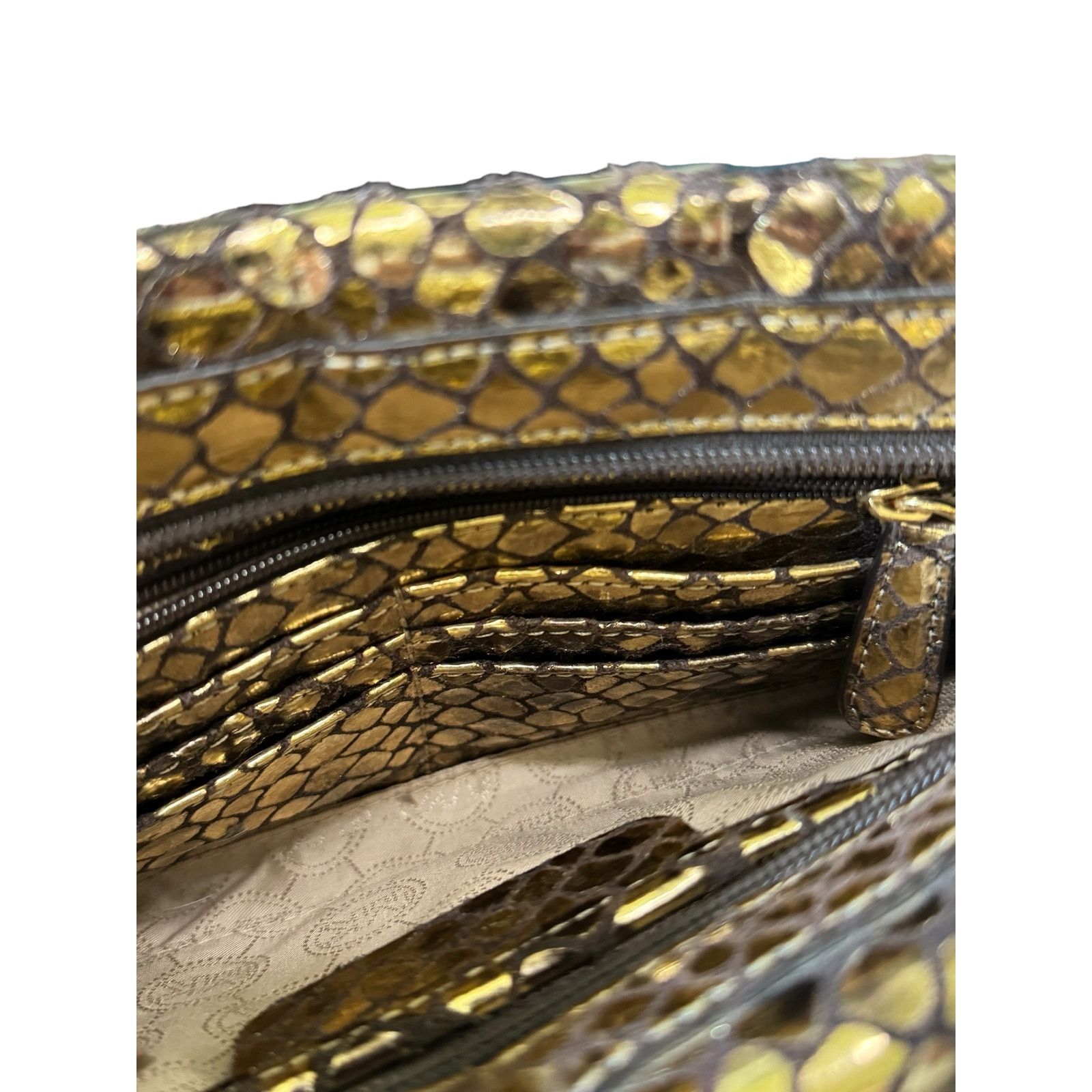 Michael Kors Michael Kors Daria Gold snakeskin purse clutch handbag Size ONE SIZE - 3 Thumbnail