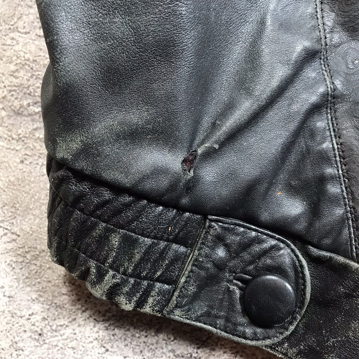 Genuine Leather Vintage 90s Black Leather Bomber Jacket Streetwear Y2K L Size US L / EU 52-54 / 3 - 6 Thumbnail