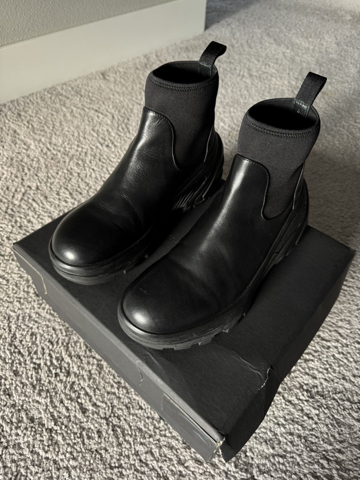 1017 ALYX 9SM 1017 Alyx 9SM Leather Mid SKX Sole Boot Size US 11 / EU 44 - 2 Thumbnail