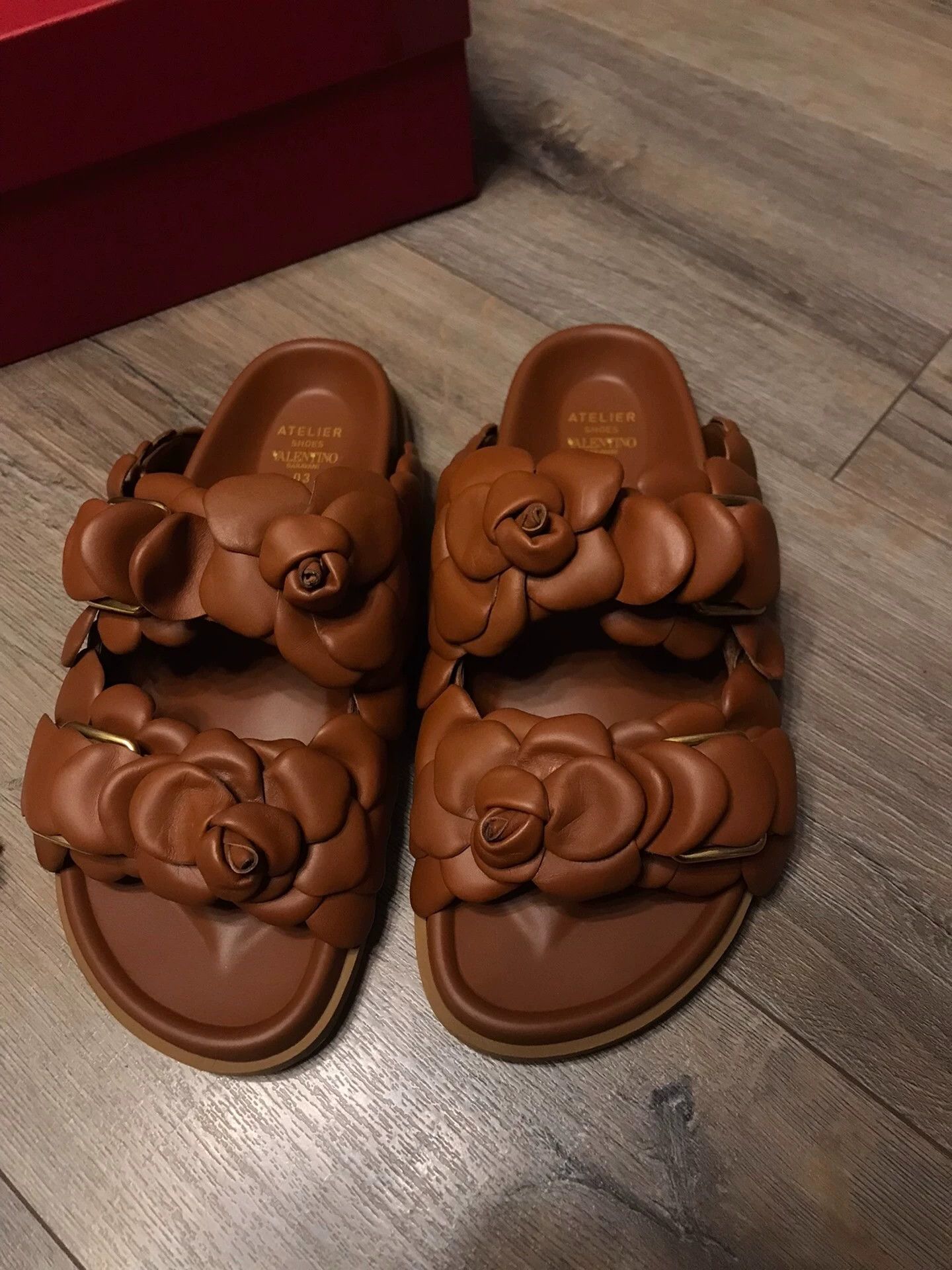 Valentino Valentino New 3D Flower Full Leather Slippers 42 EU Size US 9 / EU 42 - 7 Thumbnail