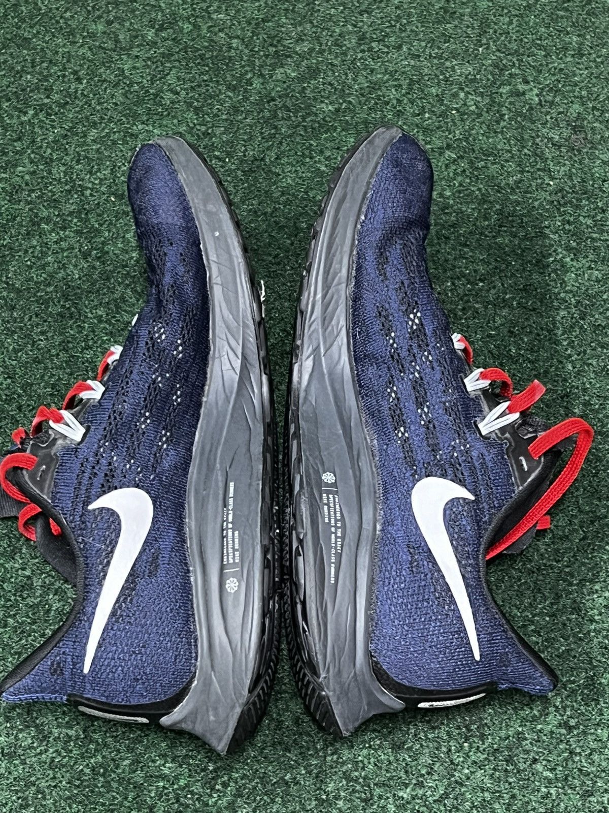 NFL 2019 Nike Air Zoom Pegasus 36 New England Patriots Size US 7 / EU 40 - 6 Thumbnail