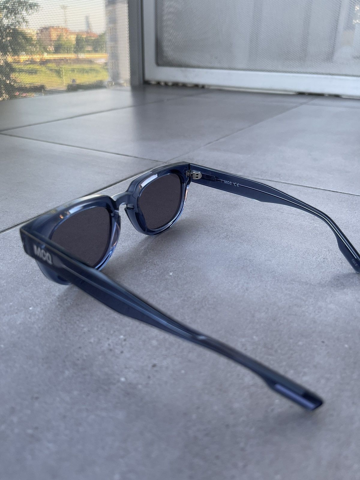 Alexander McQueen !DS! SS23 Alexander Mcqueen MQ0346S Tiny Blue Sunglasses Size ONE SIZE - 12 Thumbnail