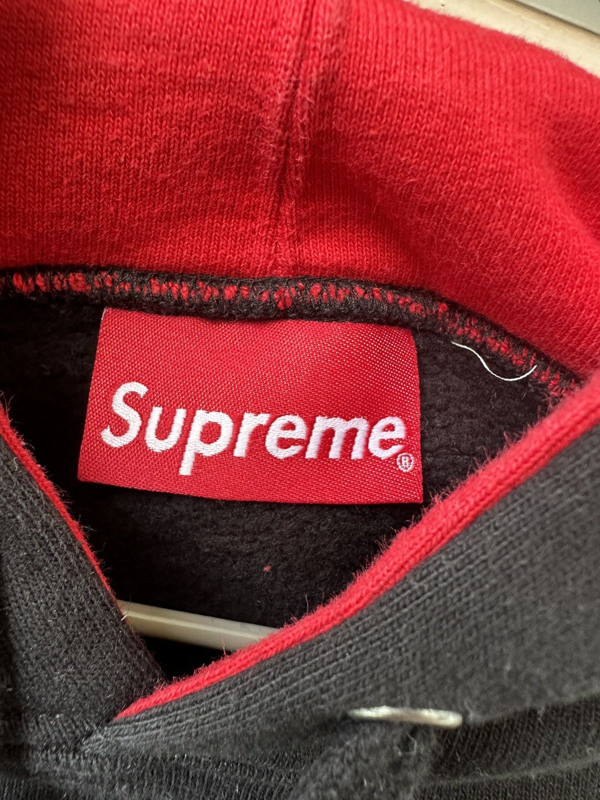Supreme Supreme Contrast Embroided Hoodie Size US M / EU 48-50 / 2 - 4 Thumbnail