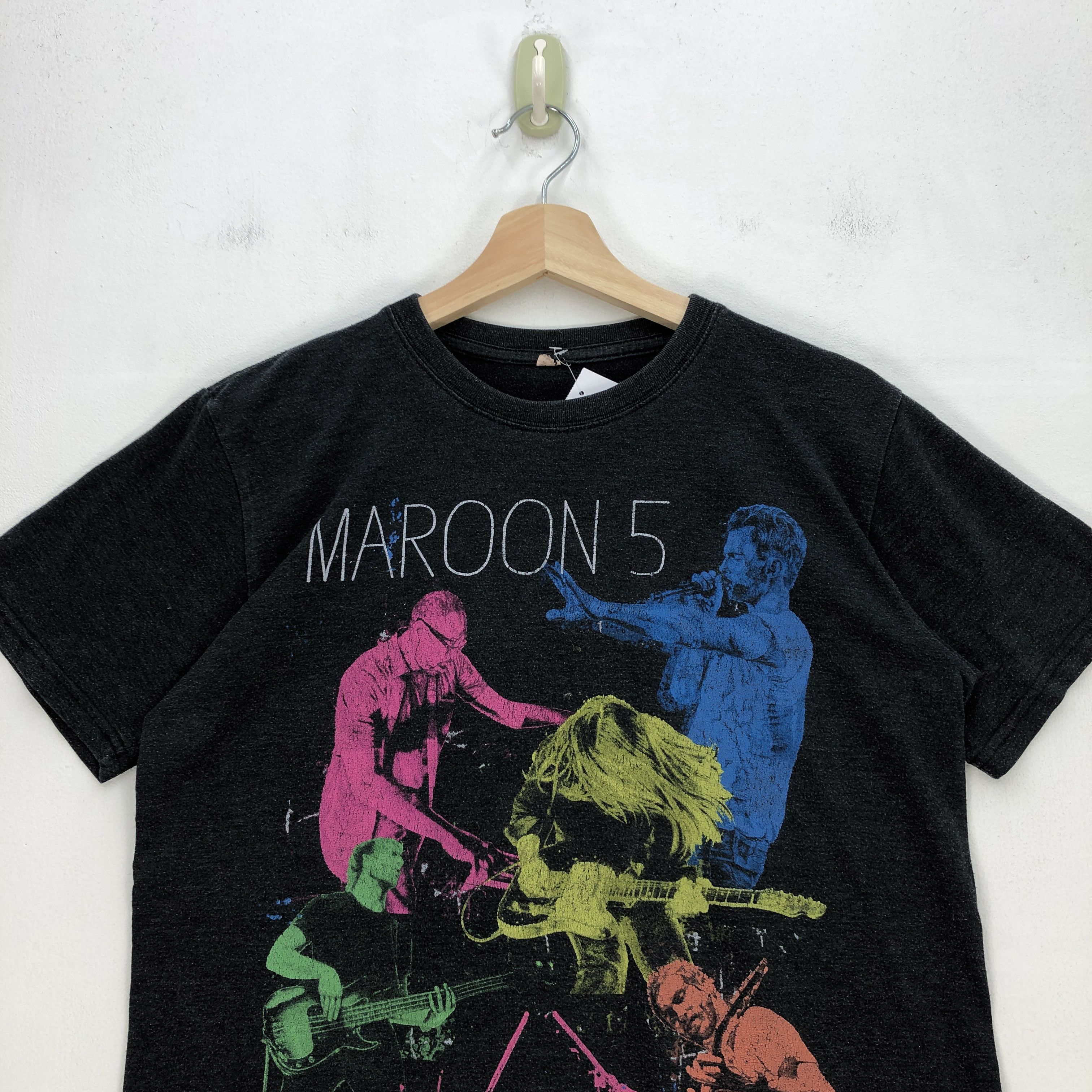 Band Tees Vintage Y2K Maroon 5 T Shirt Maroon 5 Tour Band Crewneck Tee Size US M / EU 48-50 / 2 - 3 Thumbnail