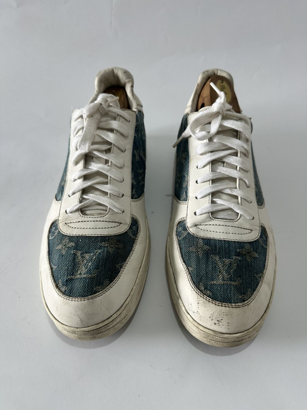 Louis Vuitton LOUIS VUITTON Calfskin Monogram Denim Rivoli Sneakers Size US 10 / EU 43 - 6 Thumbnail