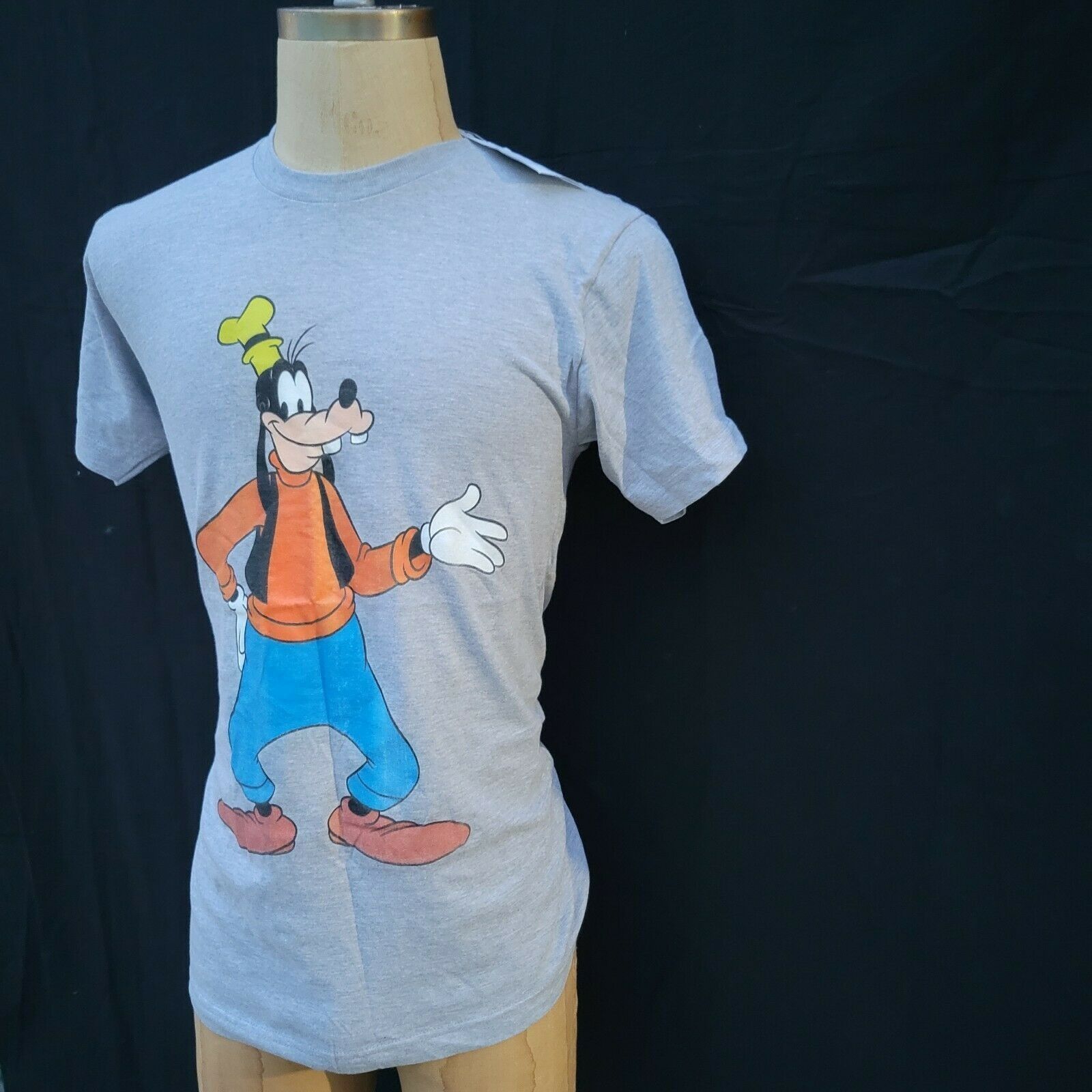 Tultex Men's Tultex Graphic T-shirt. Medium. Gray. Size US M / EU 48-50 / 2 - 3 Thumbnail