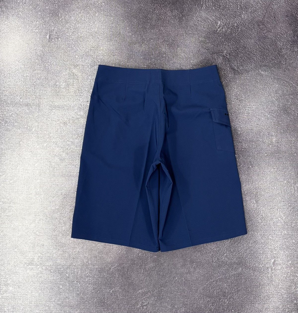 Oakley Oakley Kana 21 Boardshort NWT Men’s Dark Blue Swim Shorts Size US 30 / EU 46 - 16 Thumbnail