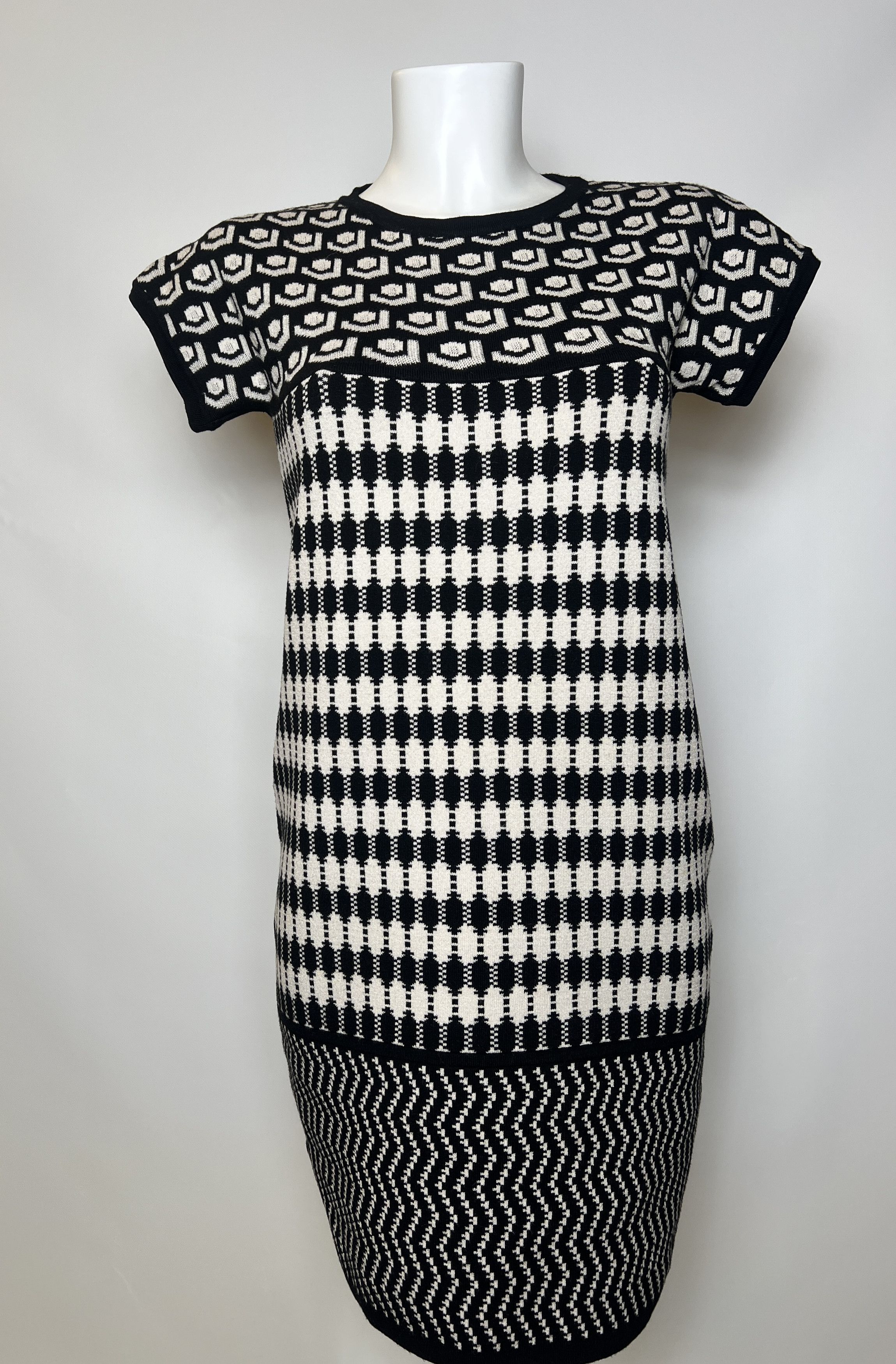 Weekend Max Mara Max Mara Weekend Texture Round Neck Sweater Dress Size M / US 6-8 / IT 42-44 - 1 Thumbnail
