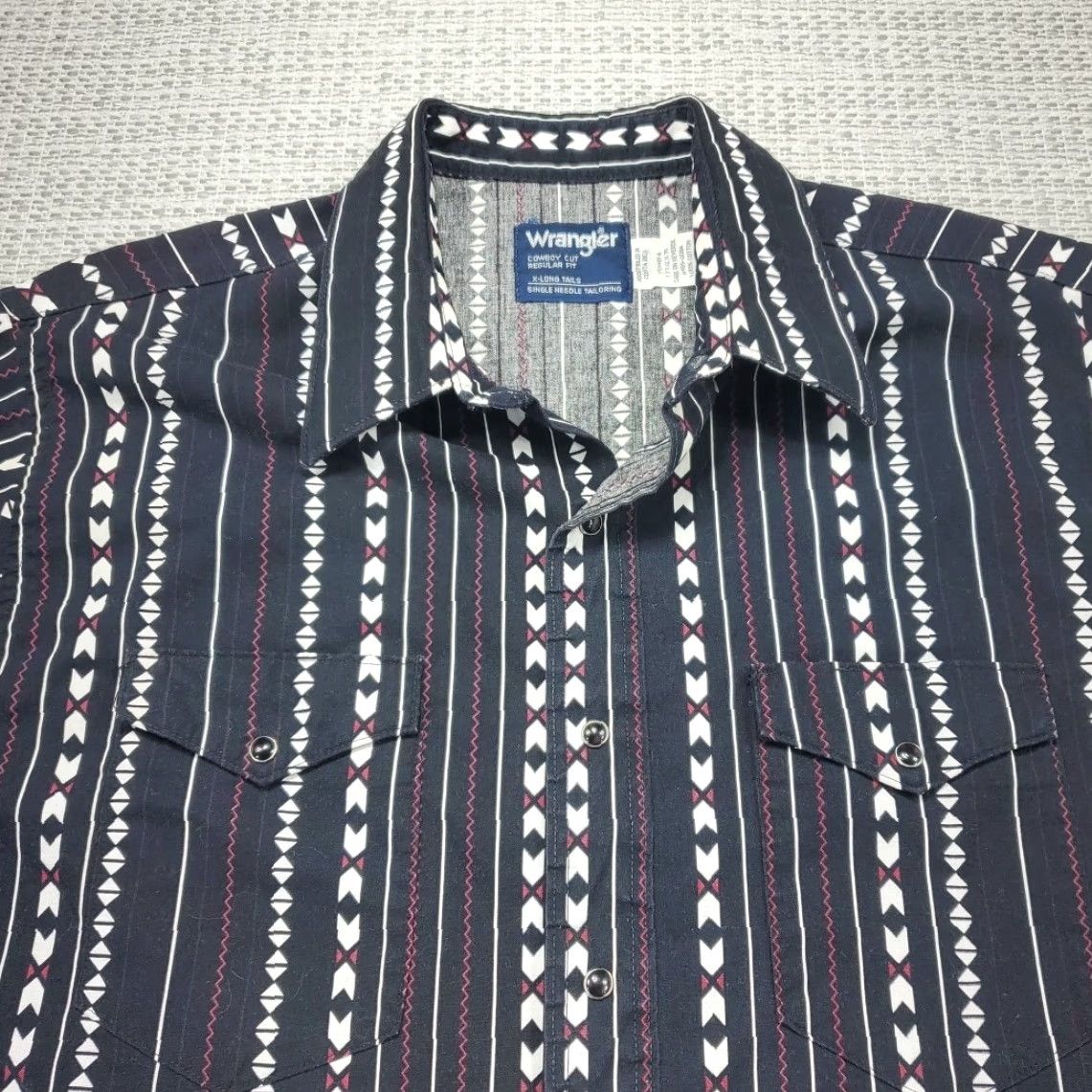 Wrangler VTG Wrangler Cowboy Cut X-Long Tails Aztec Print Long Sleeve Shirt Mens 17.5x34 Multicolor Geometric Button-Up Cotton Cotton Blend 80s 90s USA Mens Size US XXL / EU 58 / 5 - 5 Thumbnail