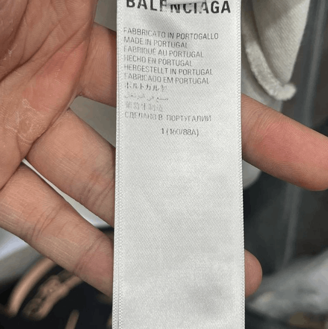 Balenciaga Balenciaga Oversized Long-Sleeve T-Shirt 1M Size US S / EU 44-46 / 1 - 4 Thumbnail