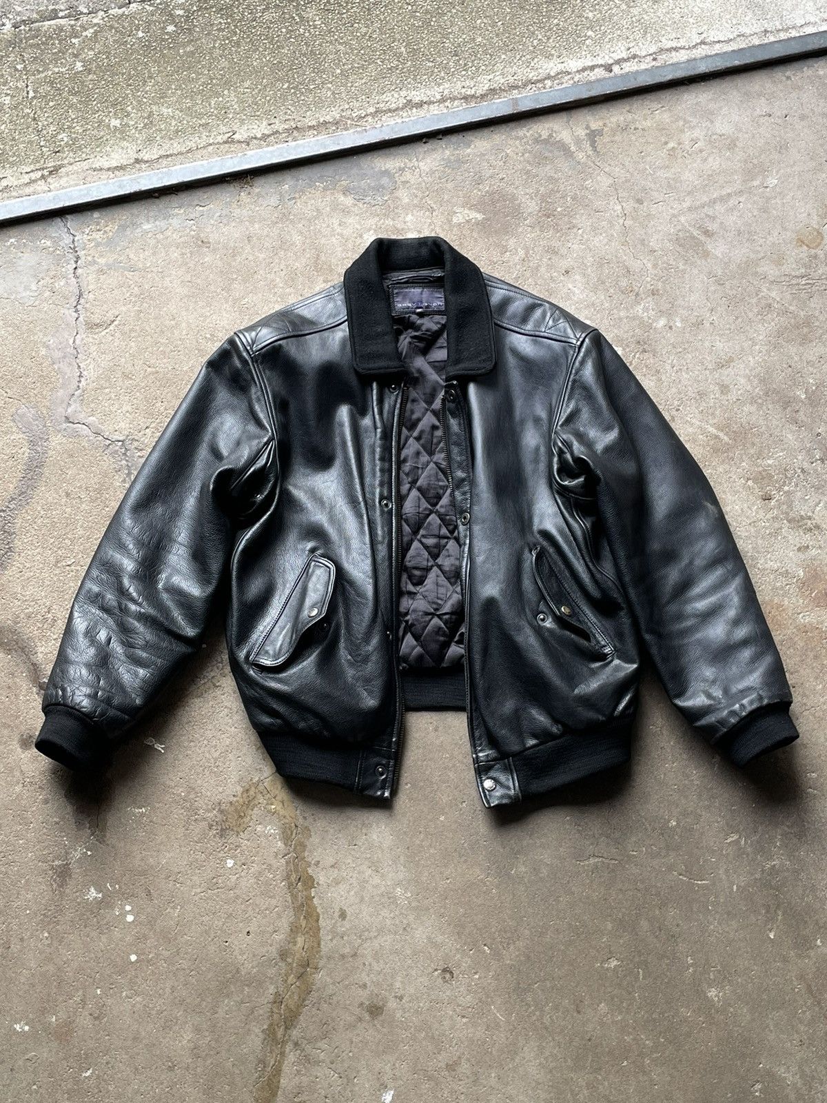 Chevignon Heavy Leather Bomber