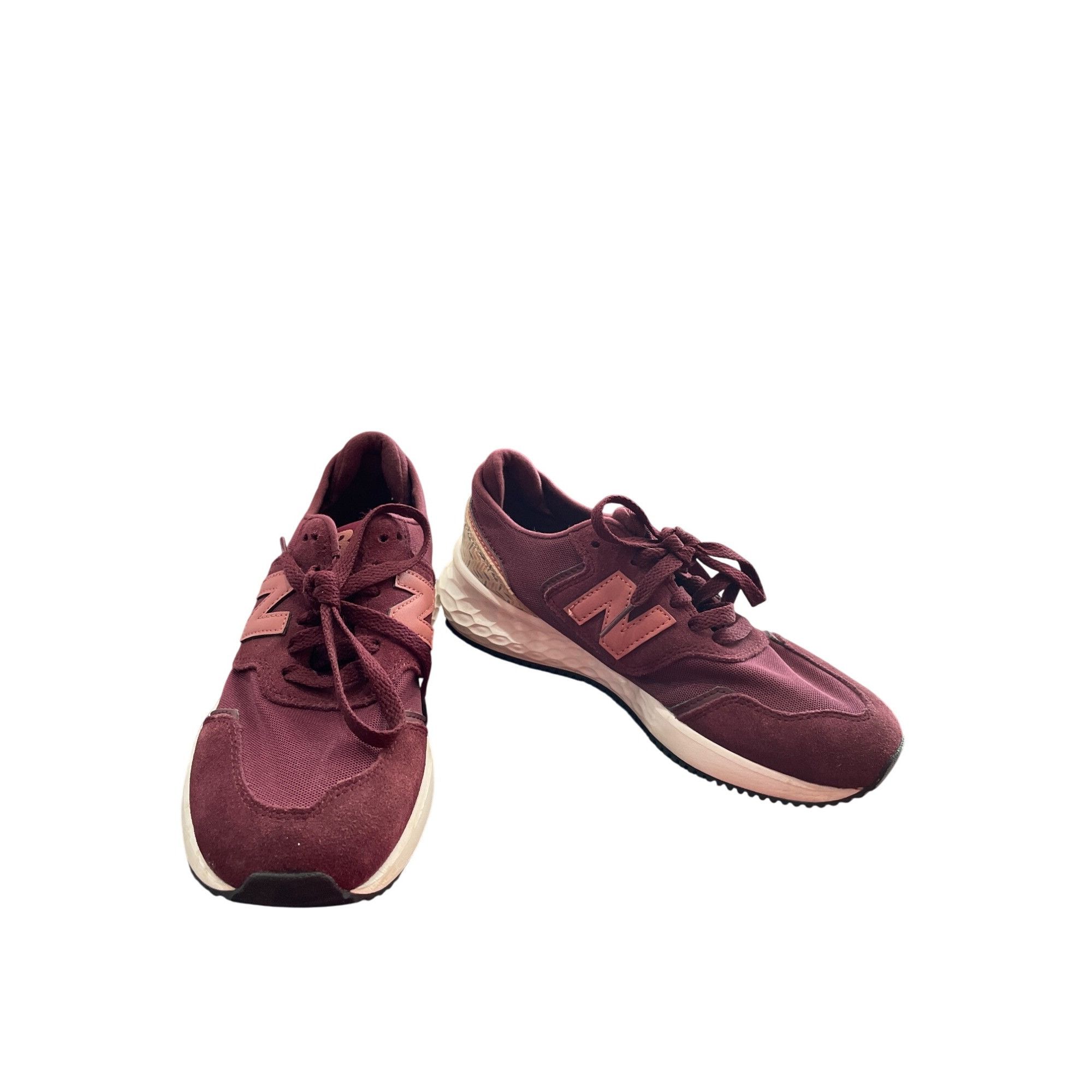 New Balance New Balance Fresh Foam Womens Red Sneakers shoes size 5 SKU Size US 5 / IT 35 - 1 Thumbnail