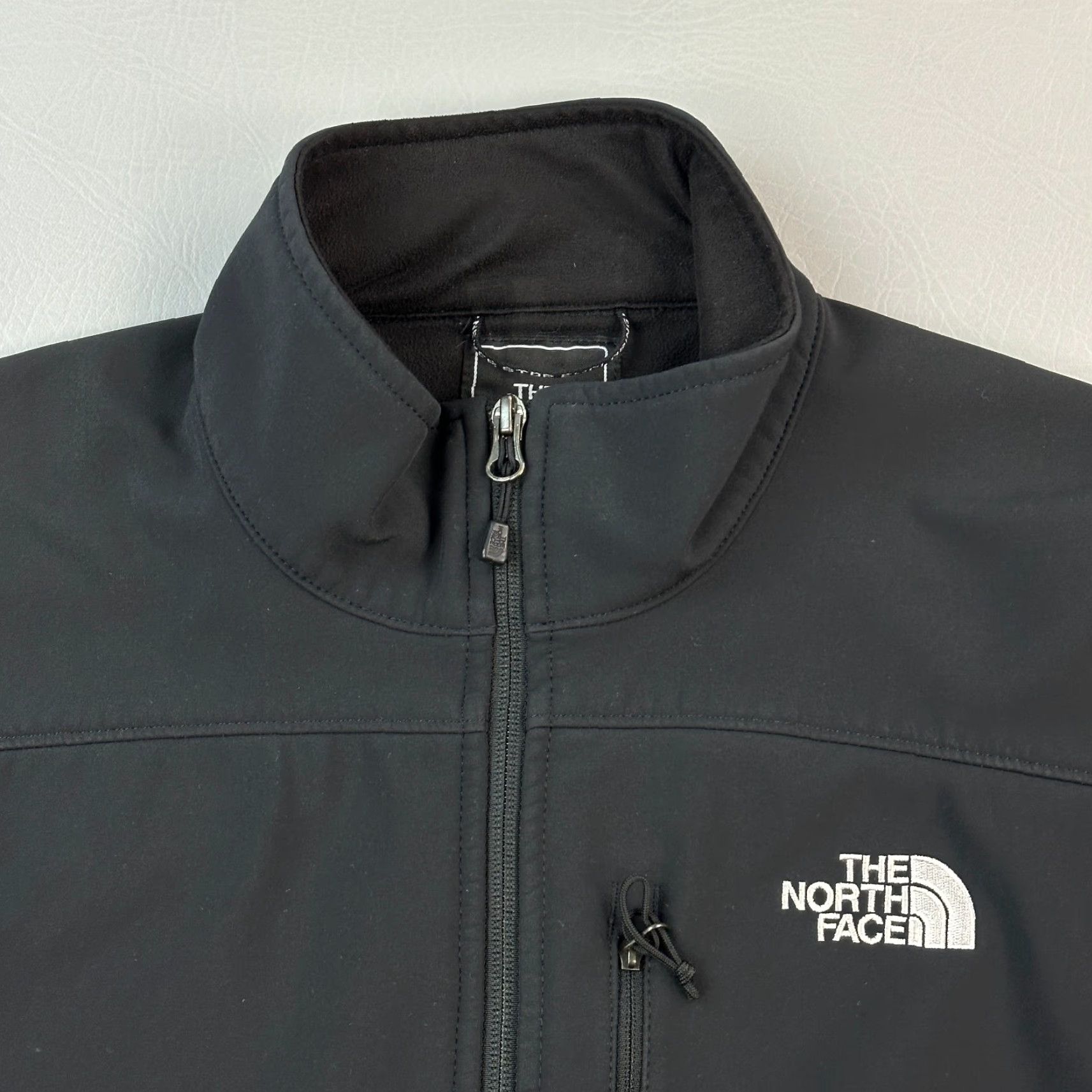 The North Face The North Face Apex Bionic Jacket Mens Medium Black Full Zip Softshell Outdoor Size US M / EU 48-50 / 2 - 4 Thumbnail