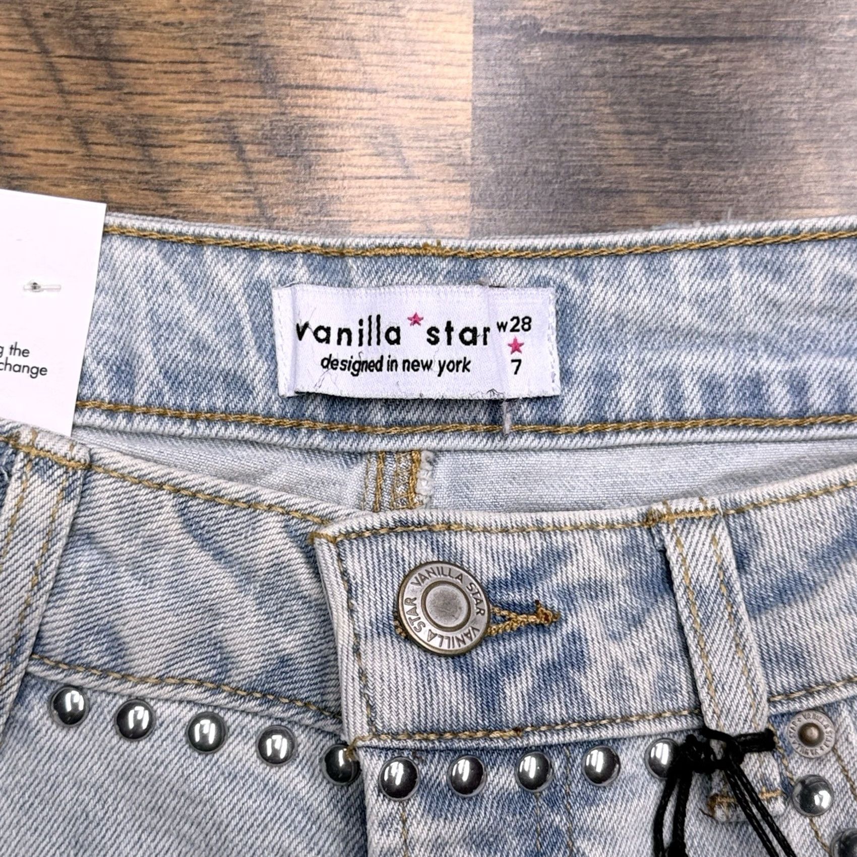 Vintage Vanilla Star Ivory Cut-Off Shorts Womens w28 7 High Rise Stretch Studded 5-Pocket Denim Inseam 2.5 in Size 28" / US 6 / IT 42 - 3 Thumbnail