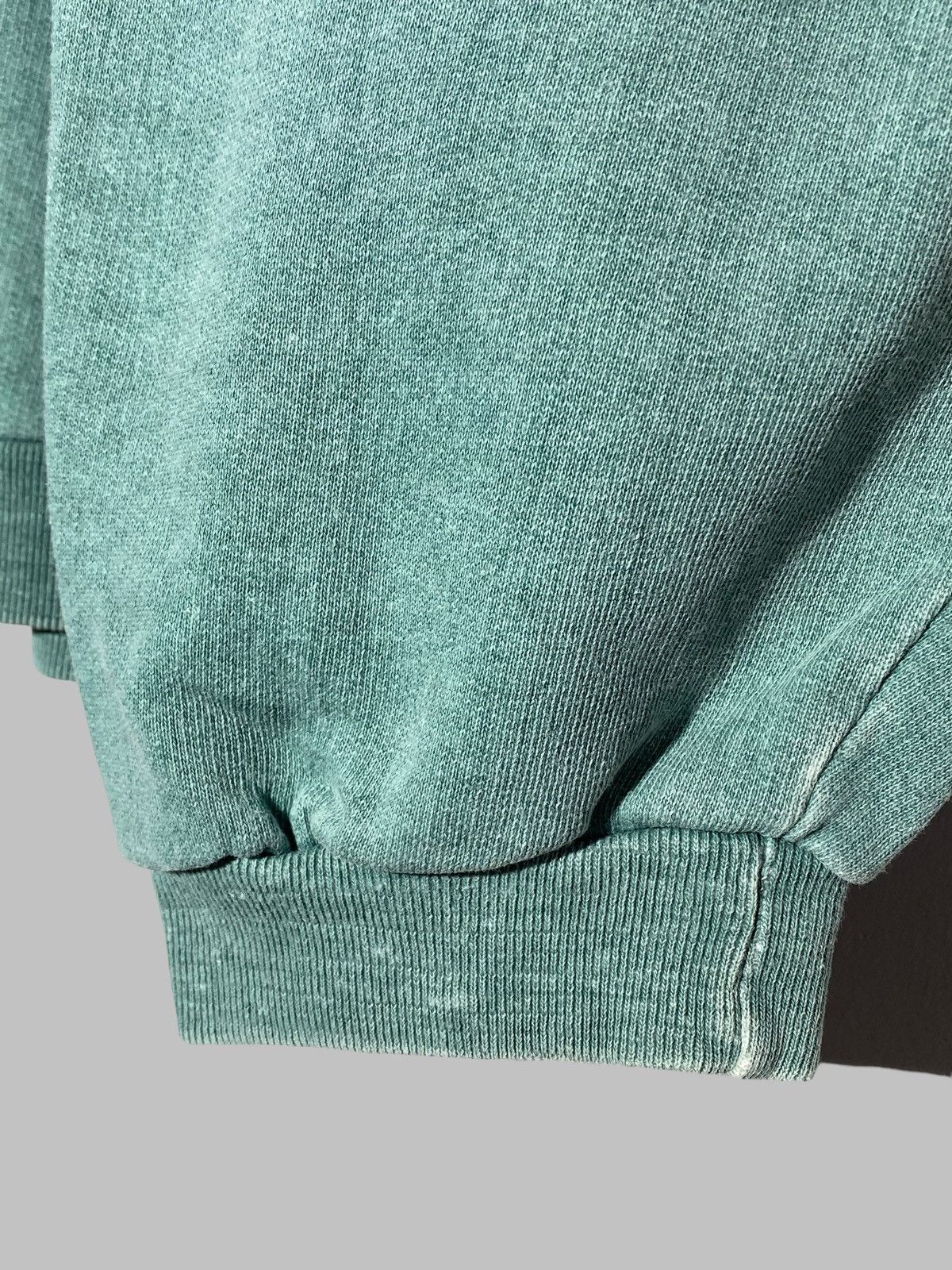 Quiksilver Vintage 90s Quiksilver Crewneck Sweatshirt Spellout Surf Size US L / EU 52-54 / 3 - 10 Thumbnail