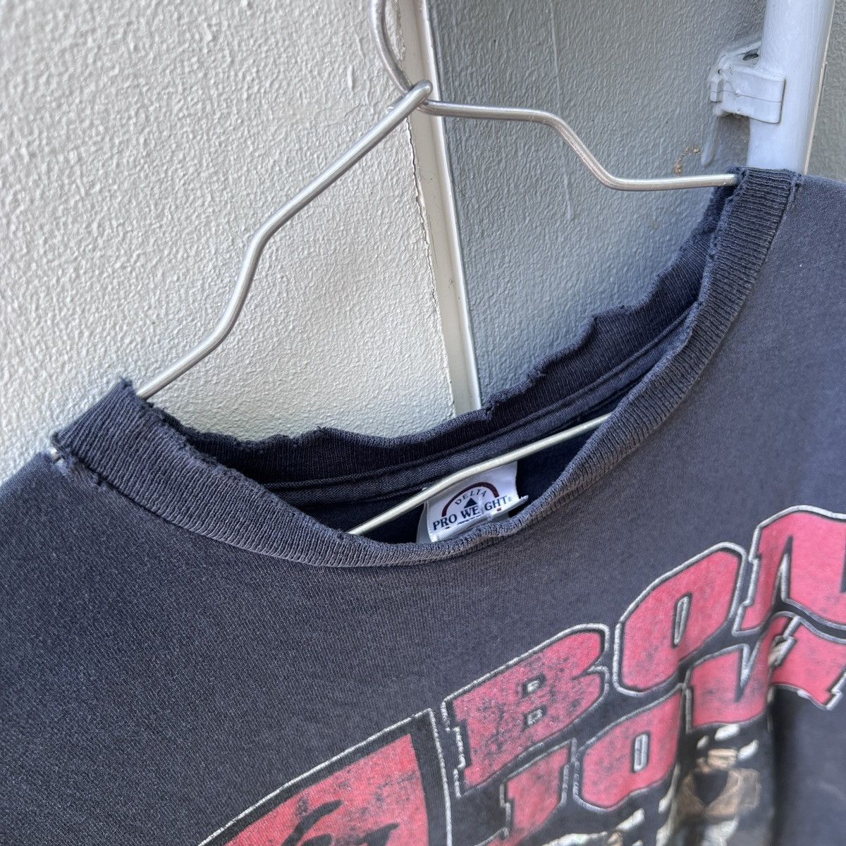 Band Tees Vintage Y2K Bon Jovi Tour Tee Distressed Thrashed Faded Size US L / EU 52-54 / 3 - 2 Thumbnail