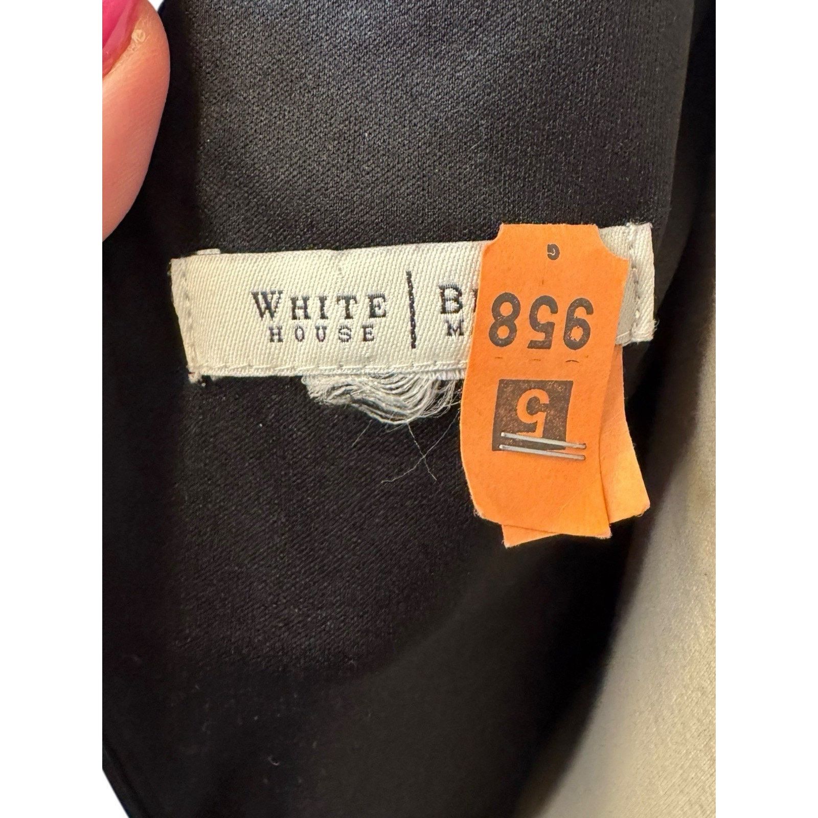 White House Black Market White House Black Market Little Black Dress V Neck Size L / US 10 / IT 46 - 6 Thumbnail