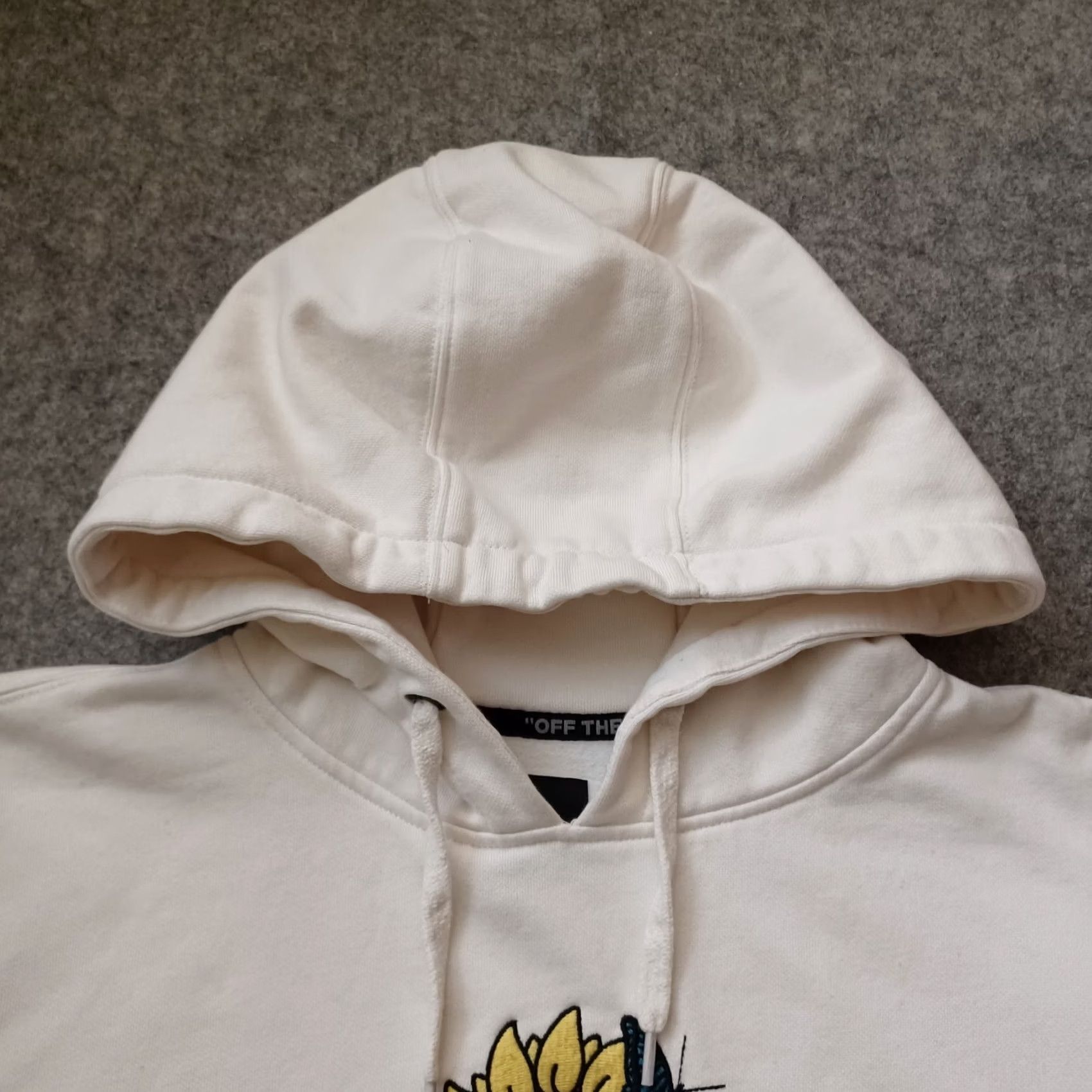 Vans VANS Mens Hoodie M Ivory Pullover Kangaroo Pocket Embroidered Logo For The Earth Zipper Pocket Size US M / EU 48-50 / 2 - 6 Thumbnail