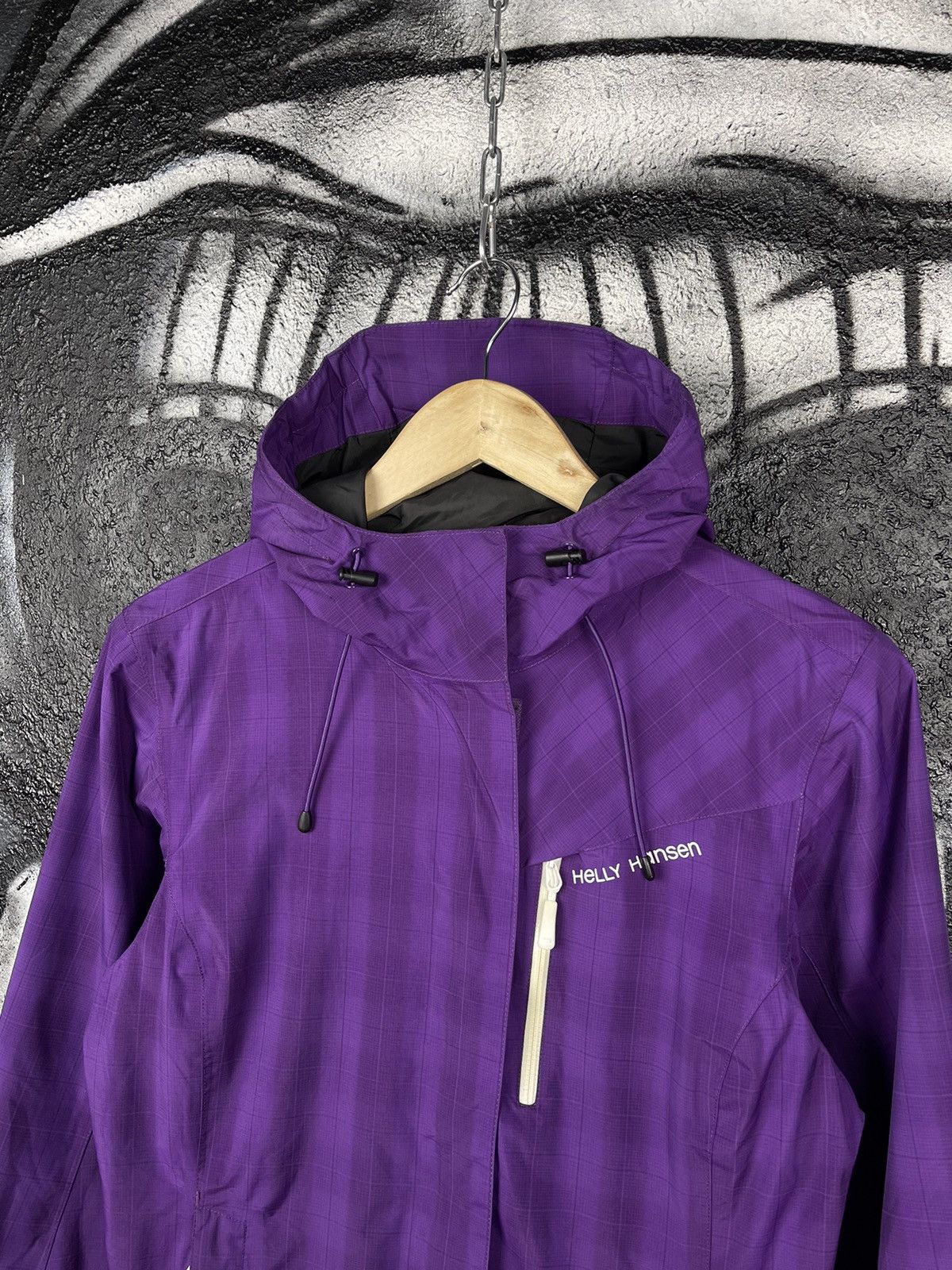 Helly Hansen Helly Hansen Tech Series Outdoor Purple Jacket WMNS Size M Size M / US 6-8 / IT 42-44 - 4 Thumbnail