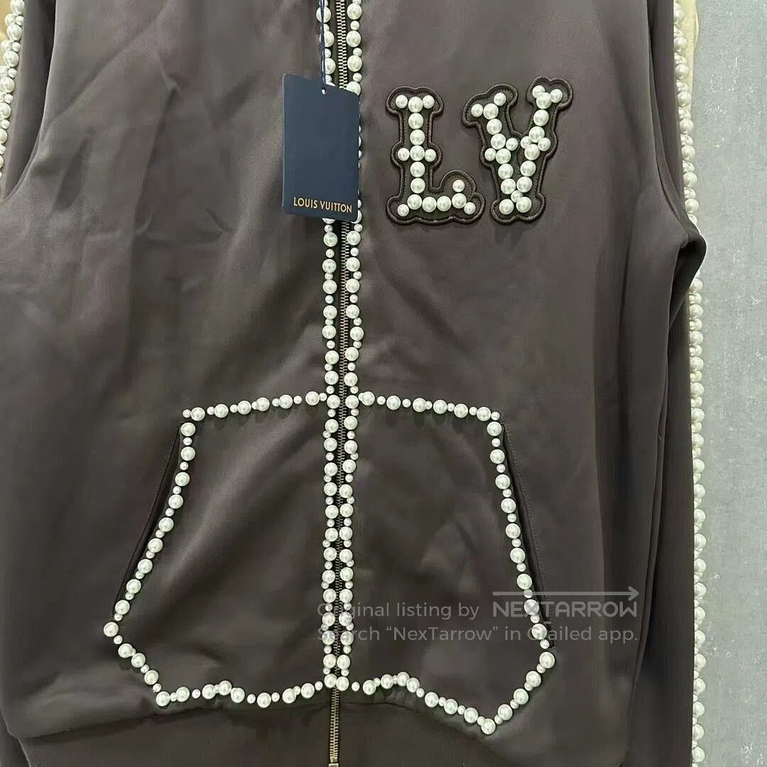Louis Vuitton louis vuitton brown pearl collar jacket. Size US XL / EU 56 / 4 - 3 Thumbnail