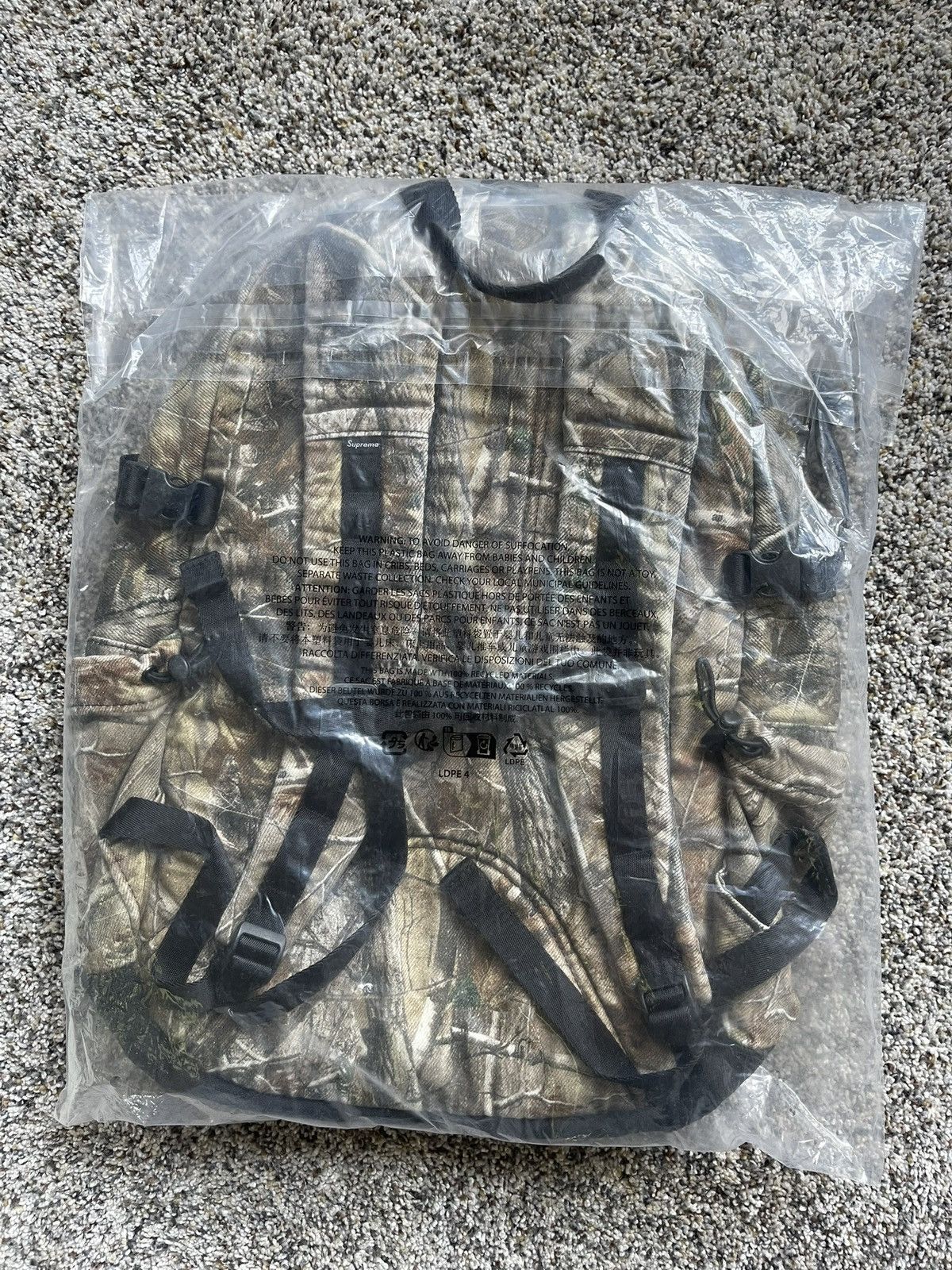 Supreme Supreme Camo Backpack Size ONE SIZE - 10 Thumbnail