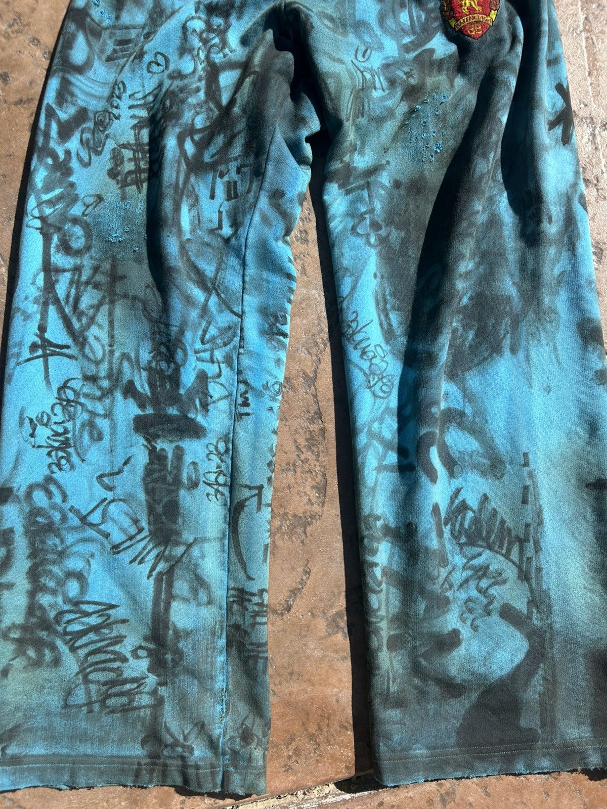 Balenciaga Balenciaga skater graffiti mud show sweatpants Size US 28 / EU 44 - 5 Thumbnail