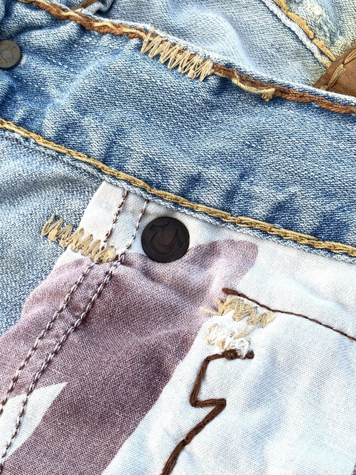 True Religion Rare Distressed True Religion Jeans size 31 Size US 31 - 21 Thumbnail