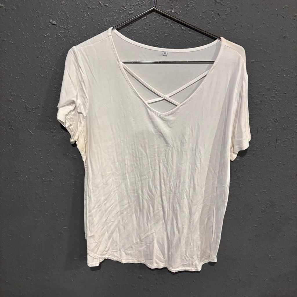 The Unbranded Brand Casual White V-Neck Women’s Top Size XL / US 12-14 / IT 48-50 - 1 Thumbnail