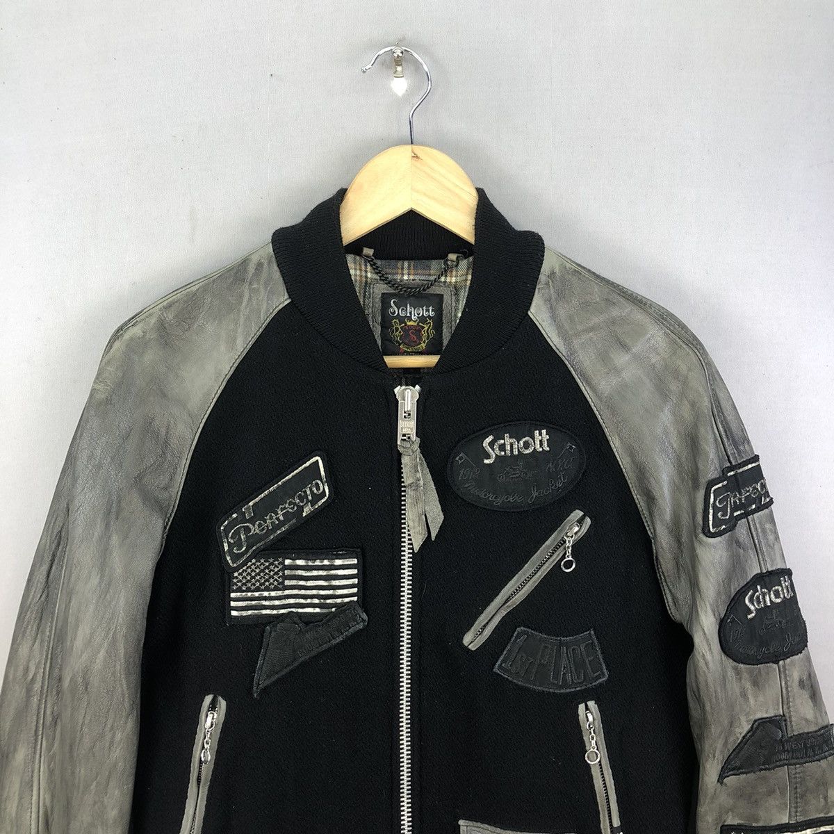 Schott Vintage Schott Cowhide Sleeve With Patches Biker Jacket Size US S / EU 44-46 / 1 - 4 Thumbnail
